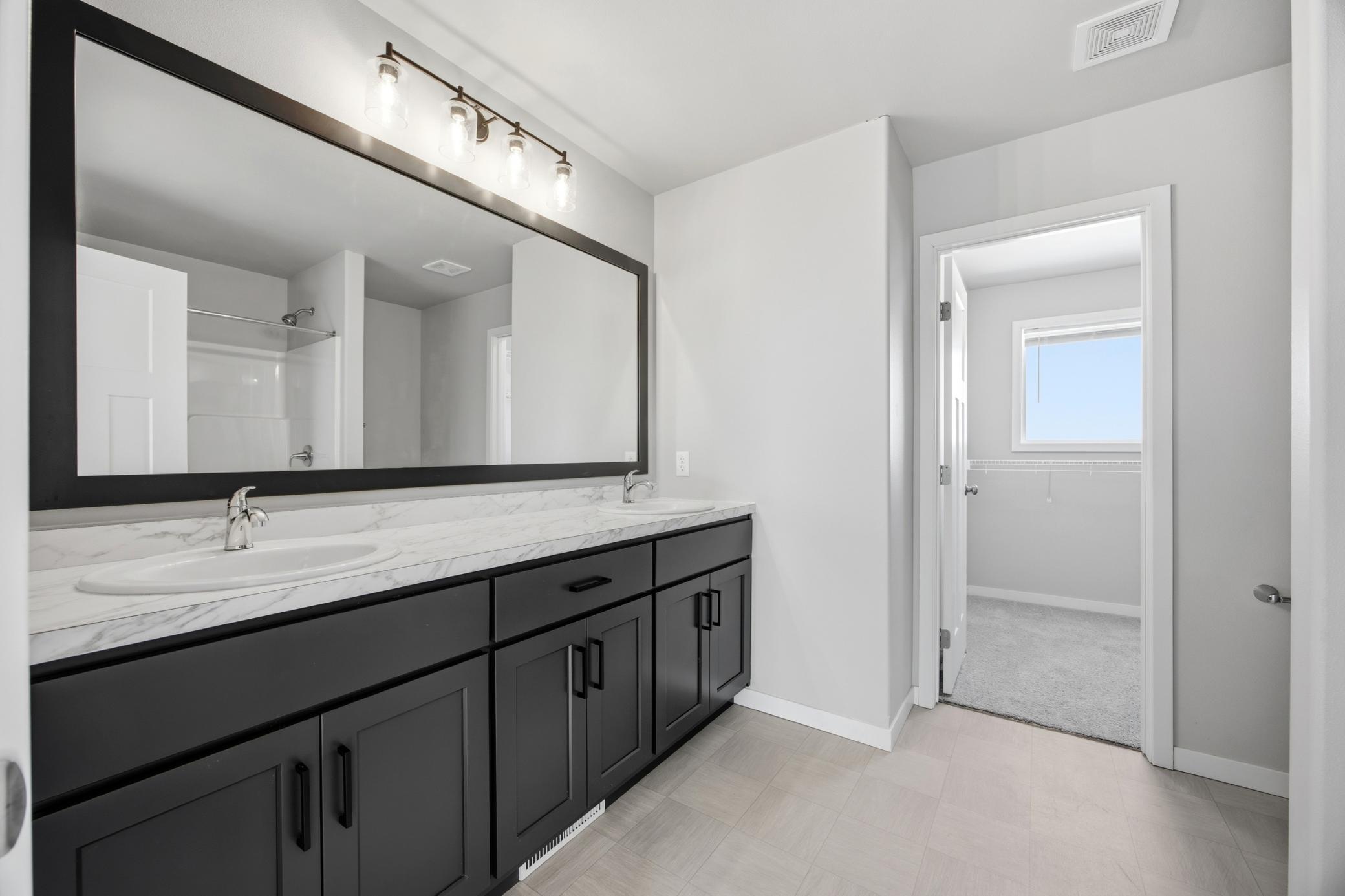 2023 single family home for sale at 6797 28th Street S in Fargo, ND — 4 bed, 3 bath (photo 15 of 31)