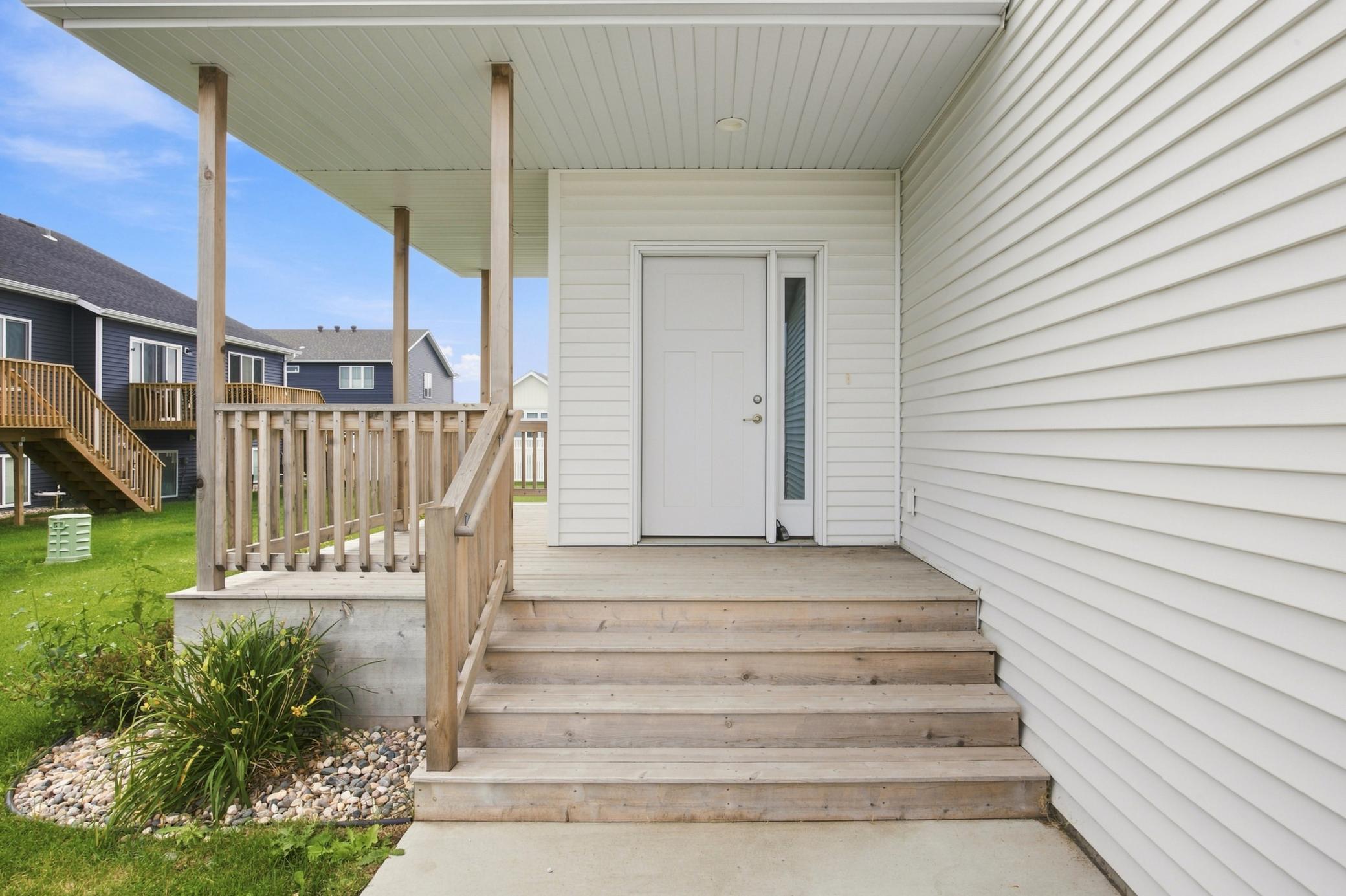 2023 single family home for sale at 6797 28th Street S in Fargo, ND — 4 bed, 3 bath (photo 3 of 31)