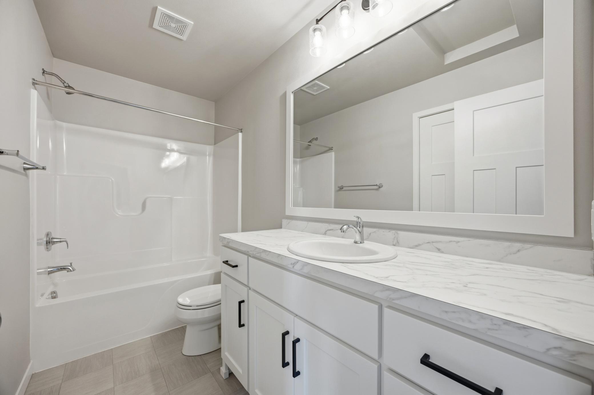 2023 single family home for sale at 6797 28th Street S in Fargo, ND — 4 bed, 3 bath (photo 23 of 31)