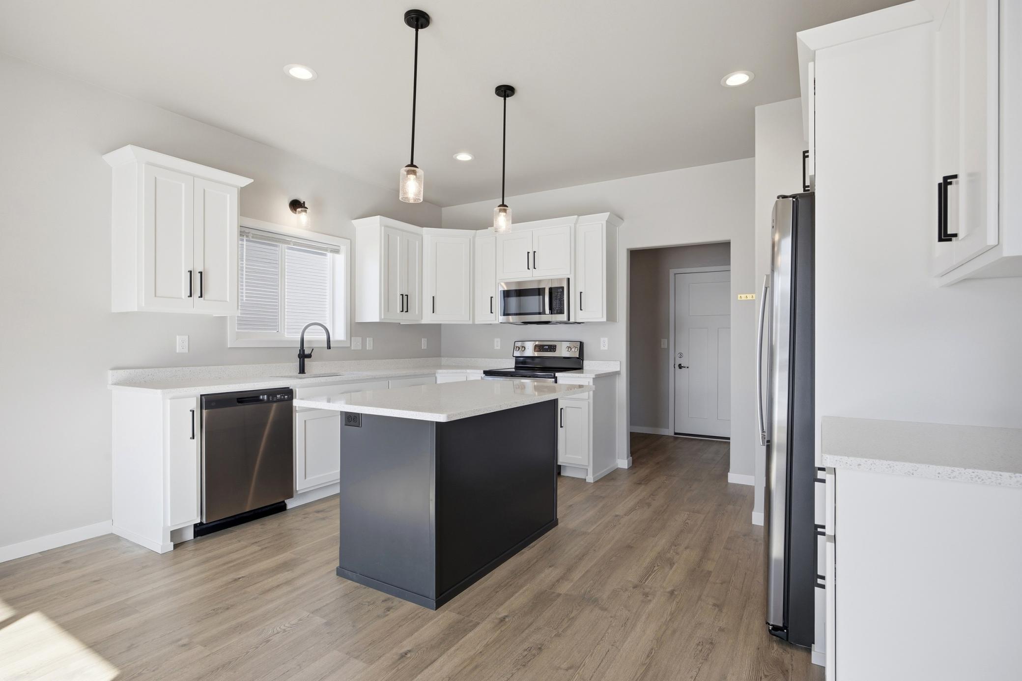 2023 single family home for sale at 6797 28th Street S in Fargo, ND — 4 bed, 3 bath (photo 8 of 31)