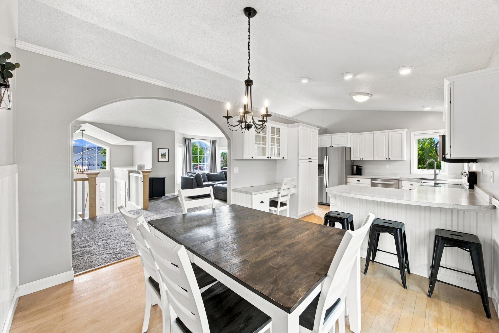 1996 single family home for sale at 2715 32nd Street S in Fargo, ND — 4 bed, 3 bath (photo 21 of 53)