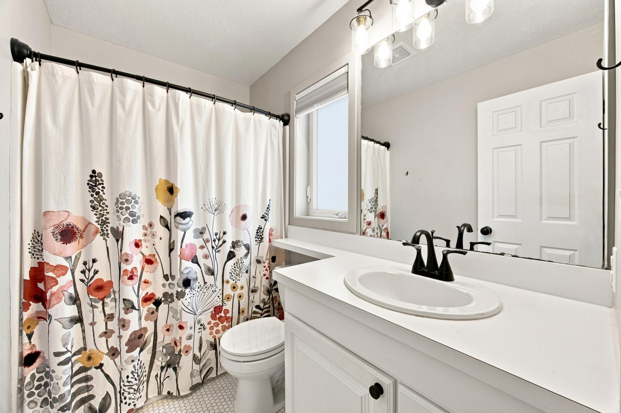1996 single family home for sale at 2715 32nd Street S in Fargo, ND — 4 bed, 3 bath (photo 25 of 53)