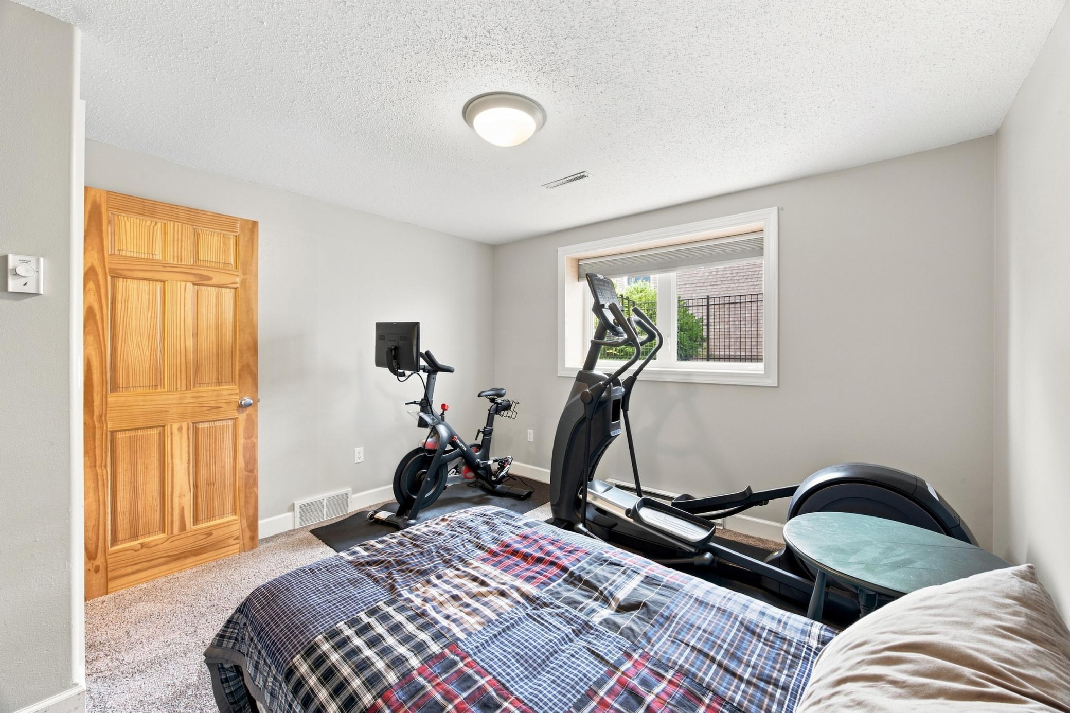 1996 single family home for sale at 2715 32nd Street S in Fargo, ND — 4 bed, 3 bath (photo 38 of 53)