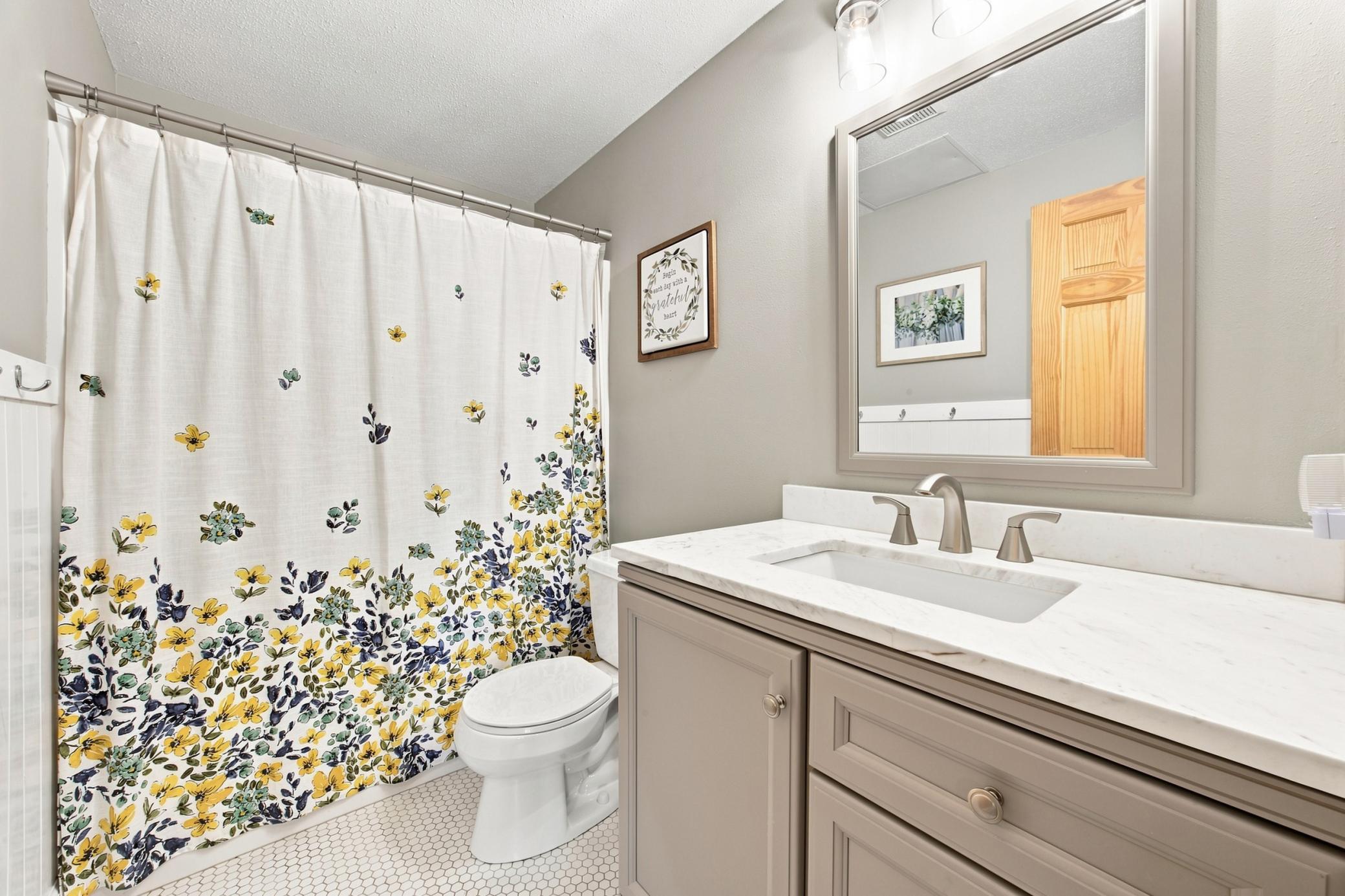 1996 single family home for sale at 2715 32nd Street S in Fargo, ND — 4 bed, 3 bath (photo 39 of 53)