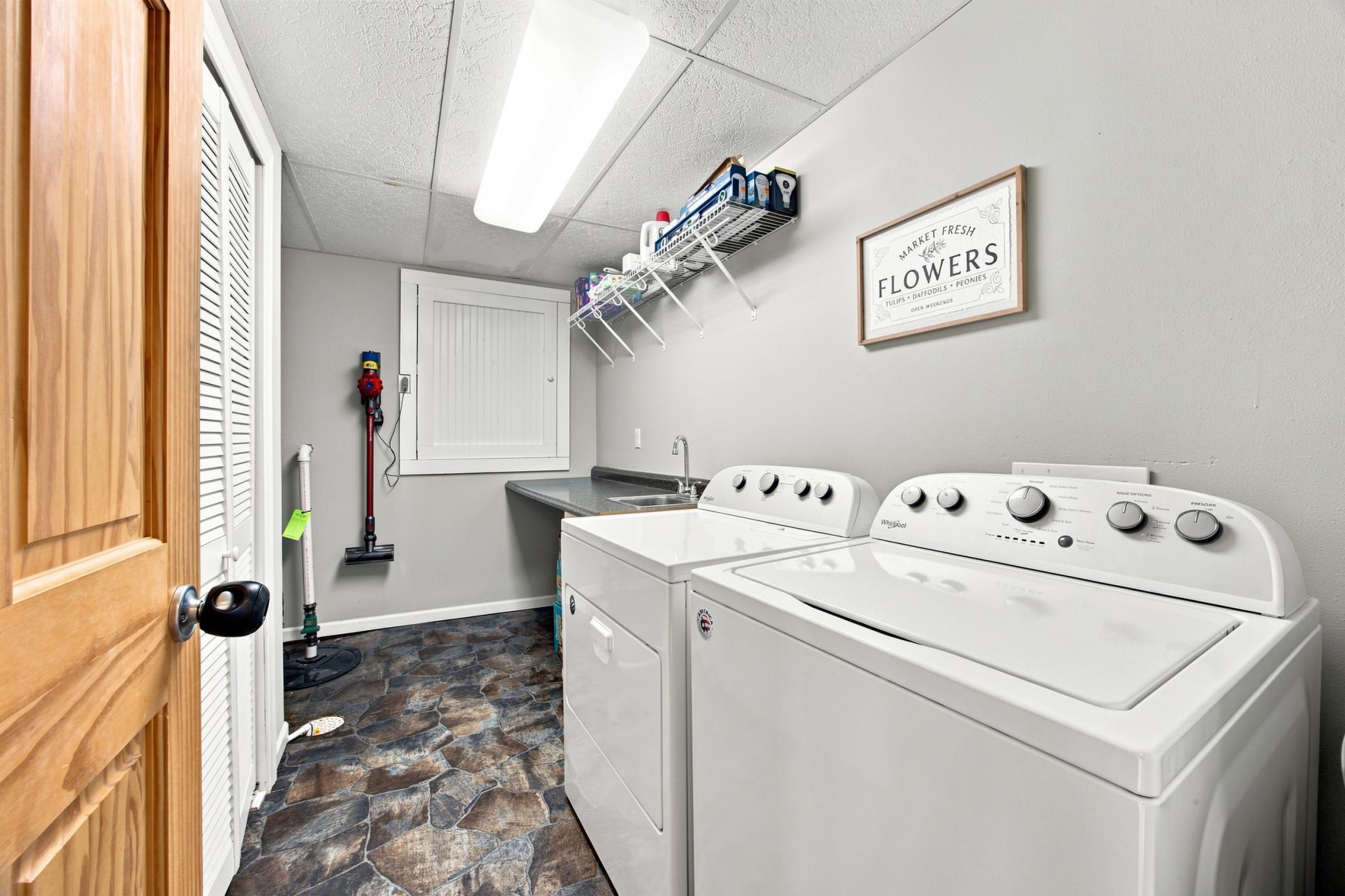 1996 single family home for sale at 2715 32nd Street S in Fargo, ND — 4 bed, 3 bath (photo 40 of 53)