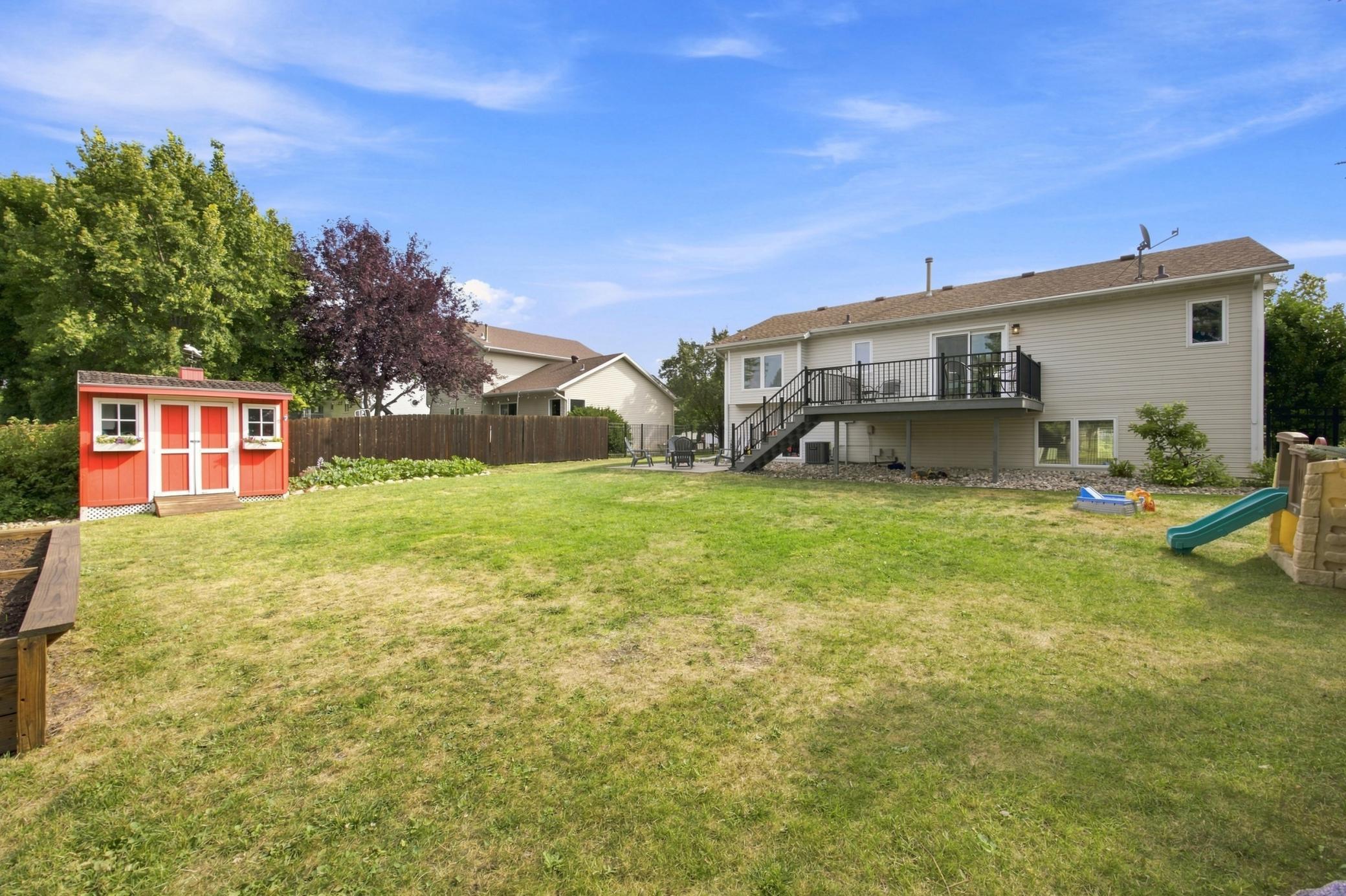 1996 single family home for sale at 2715 32nd Street S in Fargo, ND — 4 bed, 3 bath (photo 42 of 53)