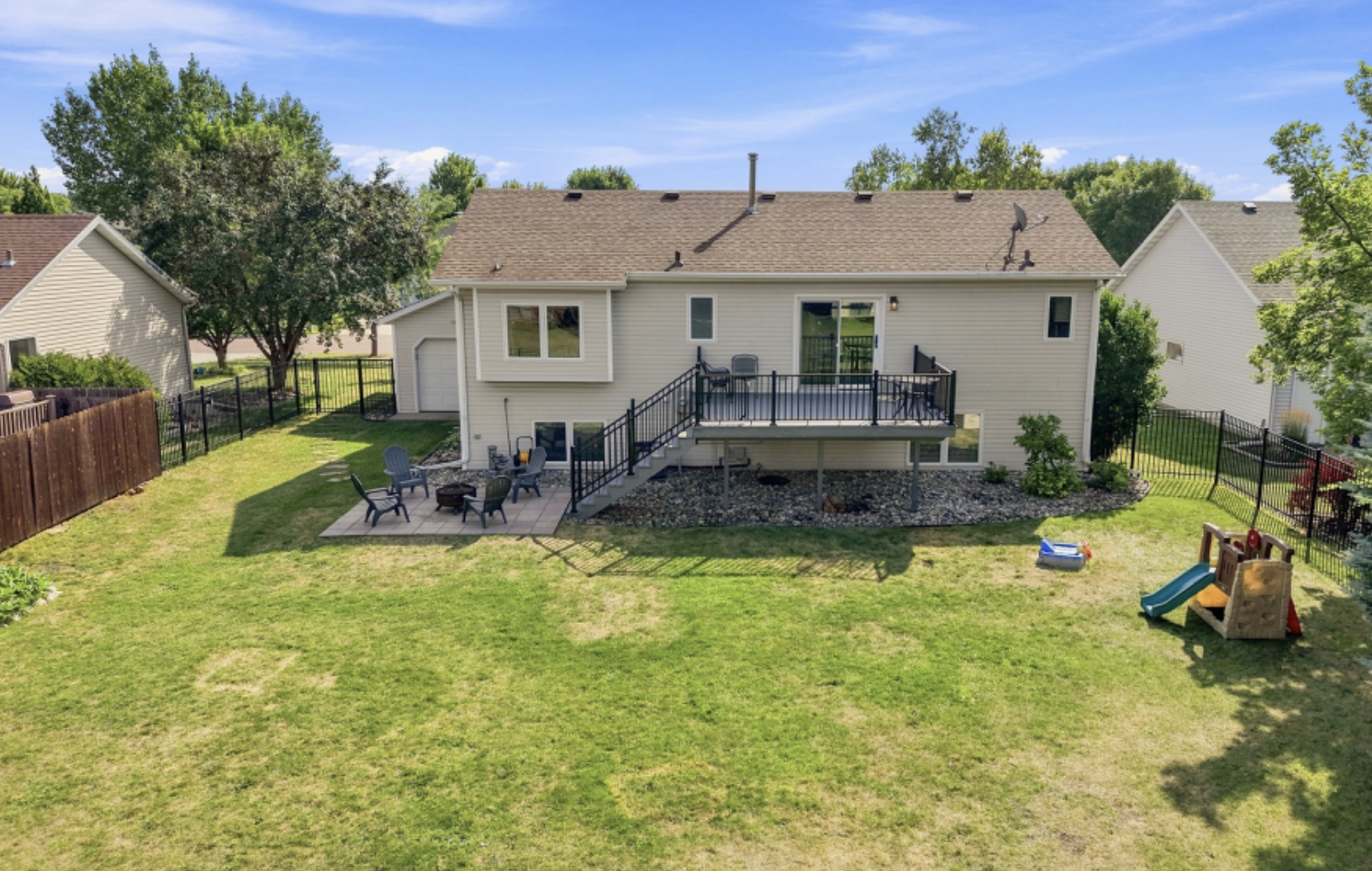 1996 single family home for sale at 2715 32nd Street S in Fargo, ND — 4 bed, 3 bath (photo 46 of 53)