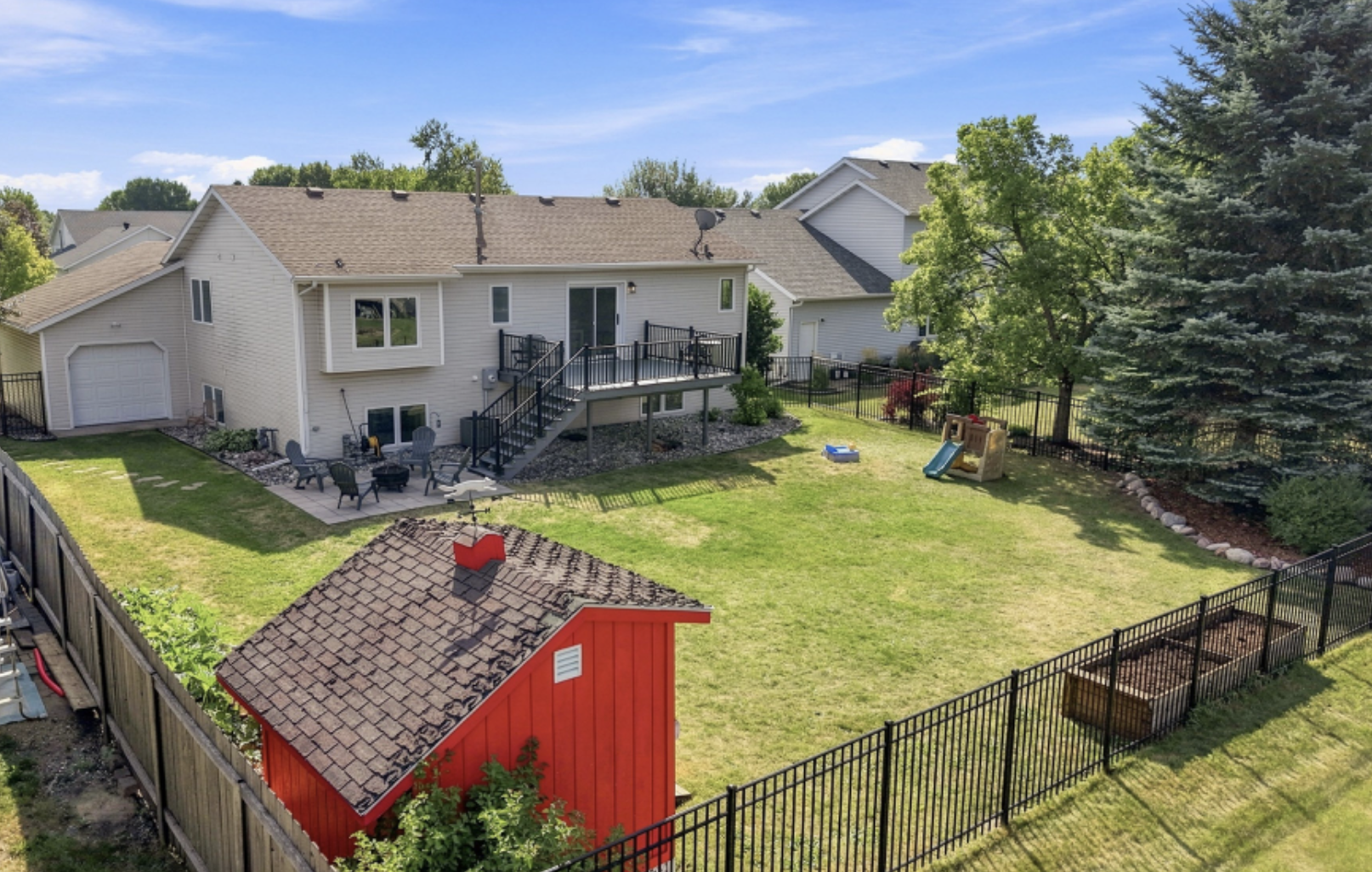 1996 single family home for sale at 2715 32nd Street S in Fargo, ND — 4 bed, 3 bath (photo 47 of 53)