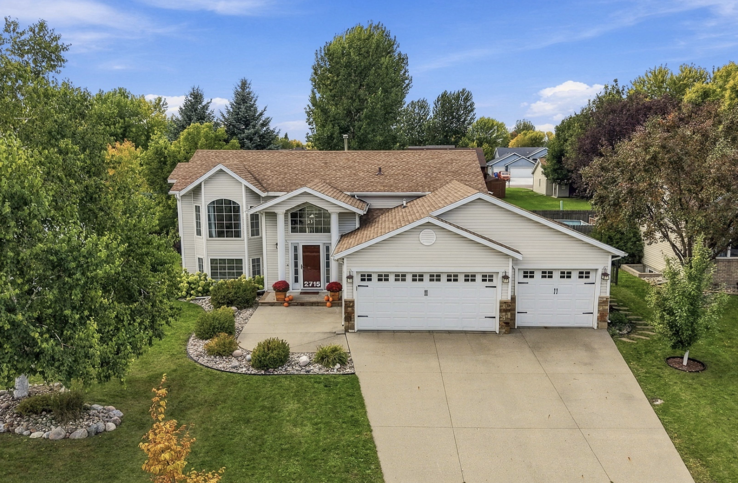 1996 single family home for sale at 2715 32nd Street S in Fargo, ND — 4 bed, 3 bath (photo 49 of 57)
