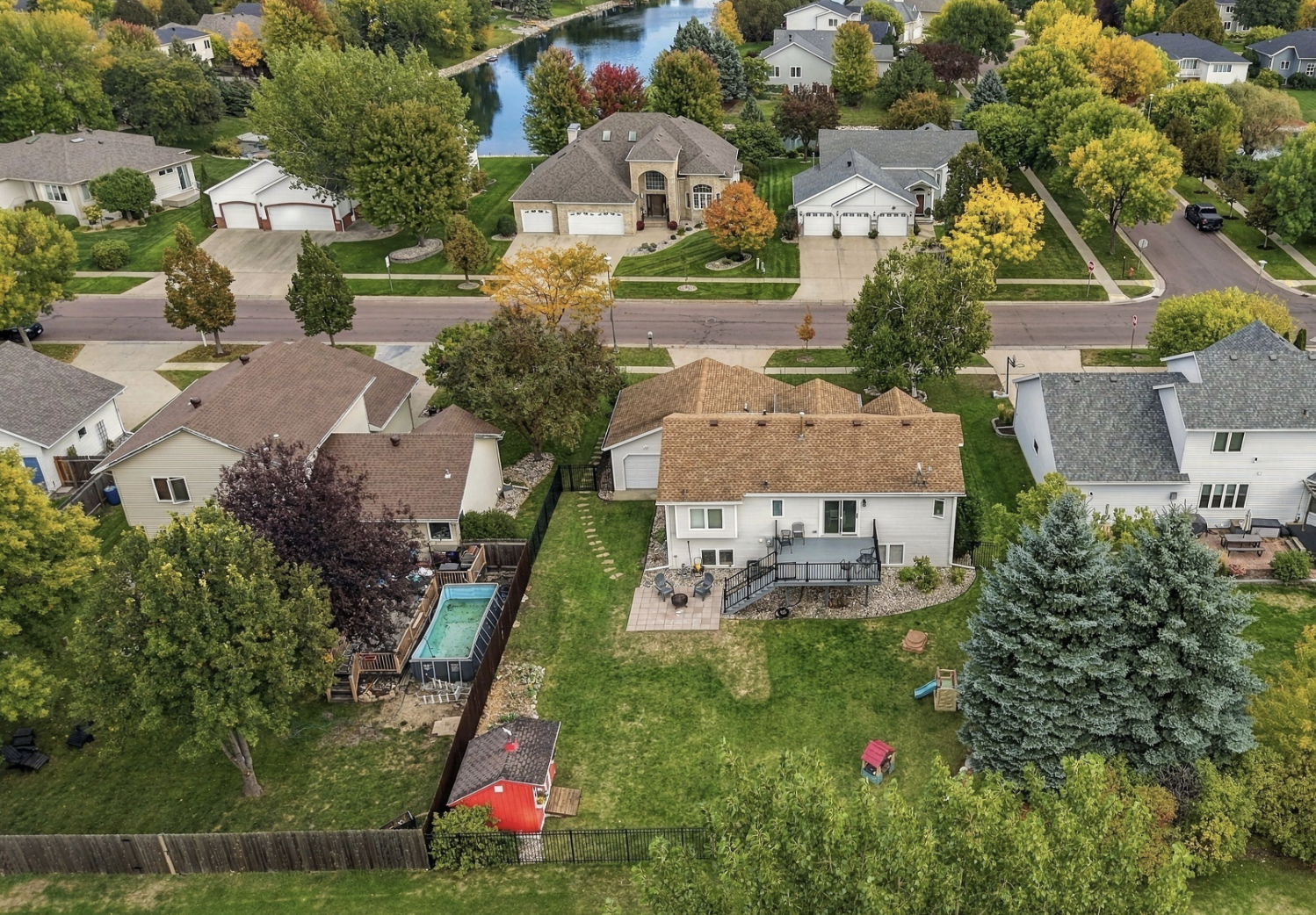1996 single family home for sale at 2715 32nd Street S in Fargo, ND — 4 bed, 3 bath (photo 9 of 57)