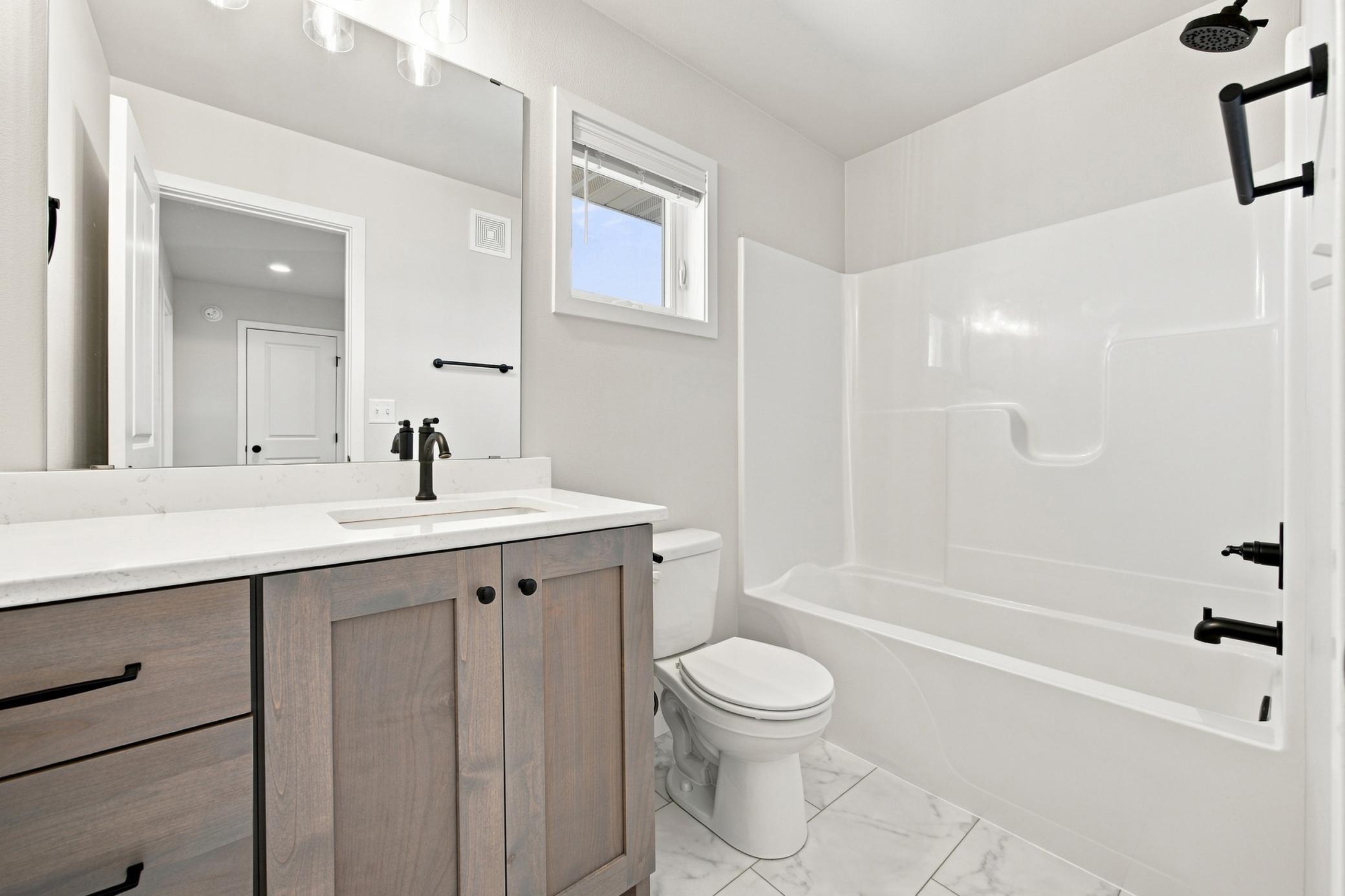2022 single family home for sale at 7308 Madelyn Lane S in Fargo, ND — 4 bed, 3 bath (photo 23 of 40)