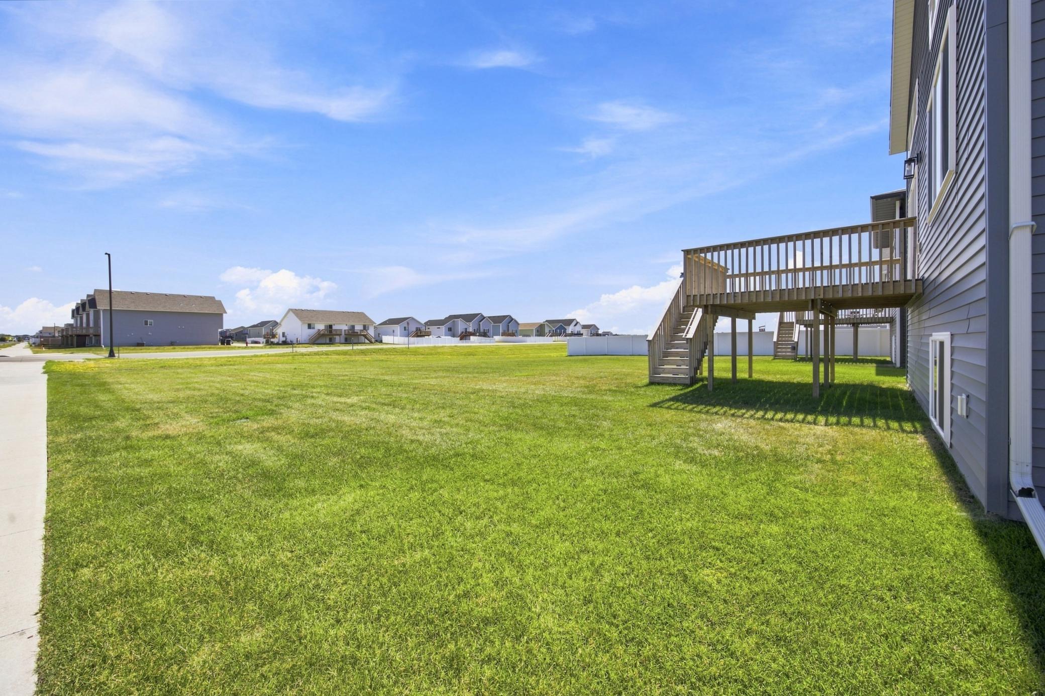 2022 single family home for sale at 7308 Madelyn Lane S in Fargo, ND — 4 bed, 3 bath (photo 4 of 40)