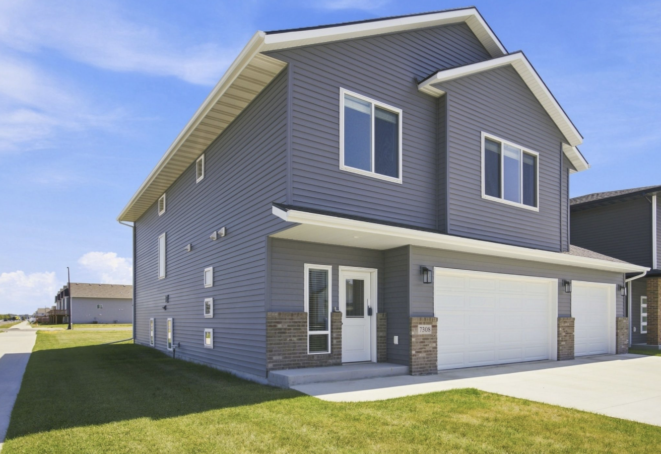 2022 single family home for sale at 7308 Madelyn Lane S in Fargo, ND — 4 bed, 3 bath (photo 6 of 40)
