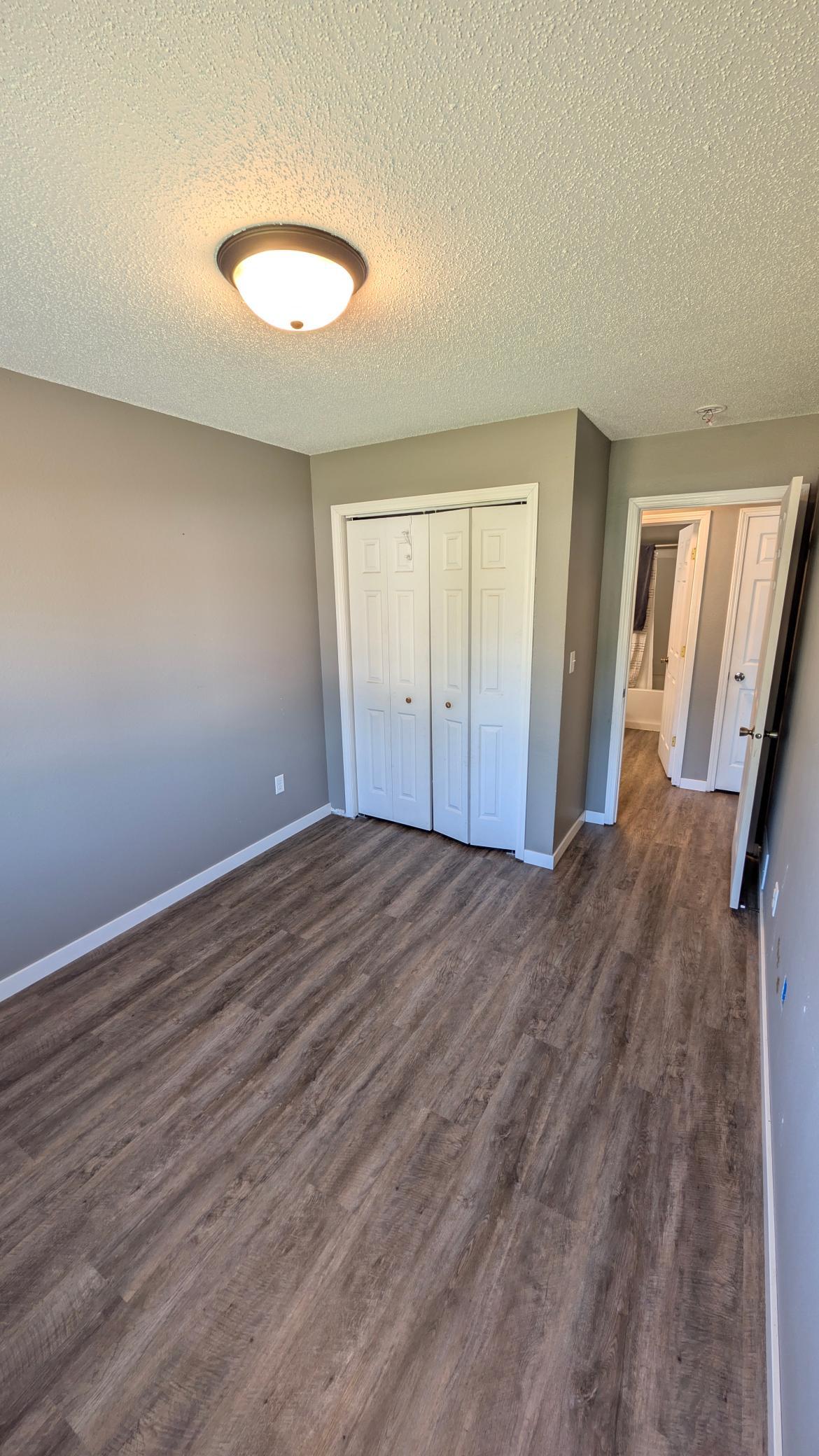 1982 single family home for sale at 510 5th Street in Mapleton, ND — 5 bed, 2 bath (photo 12 of 31)