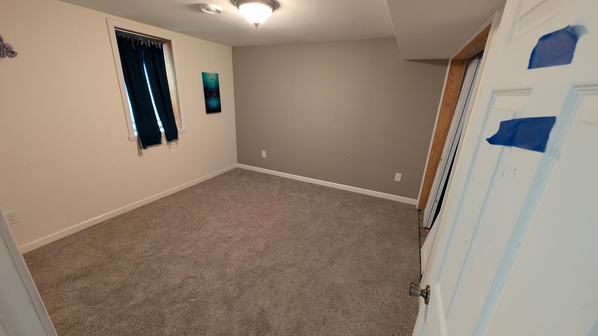 1982 single family home for sale at 510 5th Street in Mapleton, ND — 5 bed, 2 bath (photo 17 of 31)