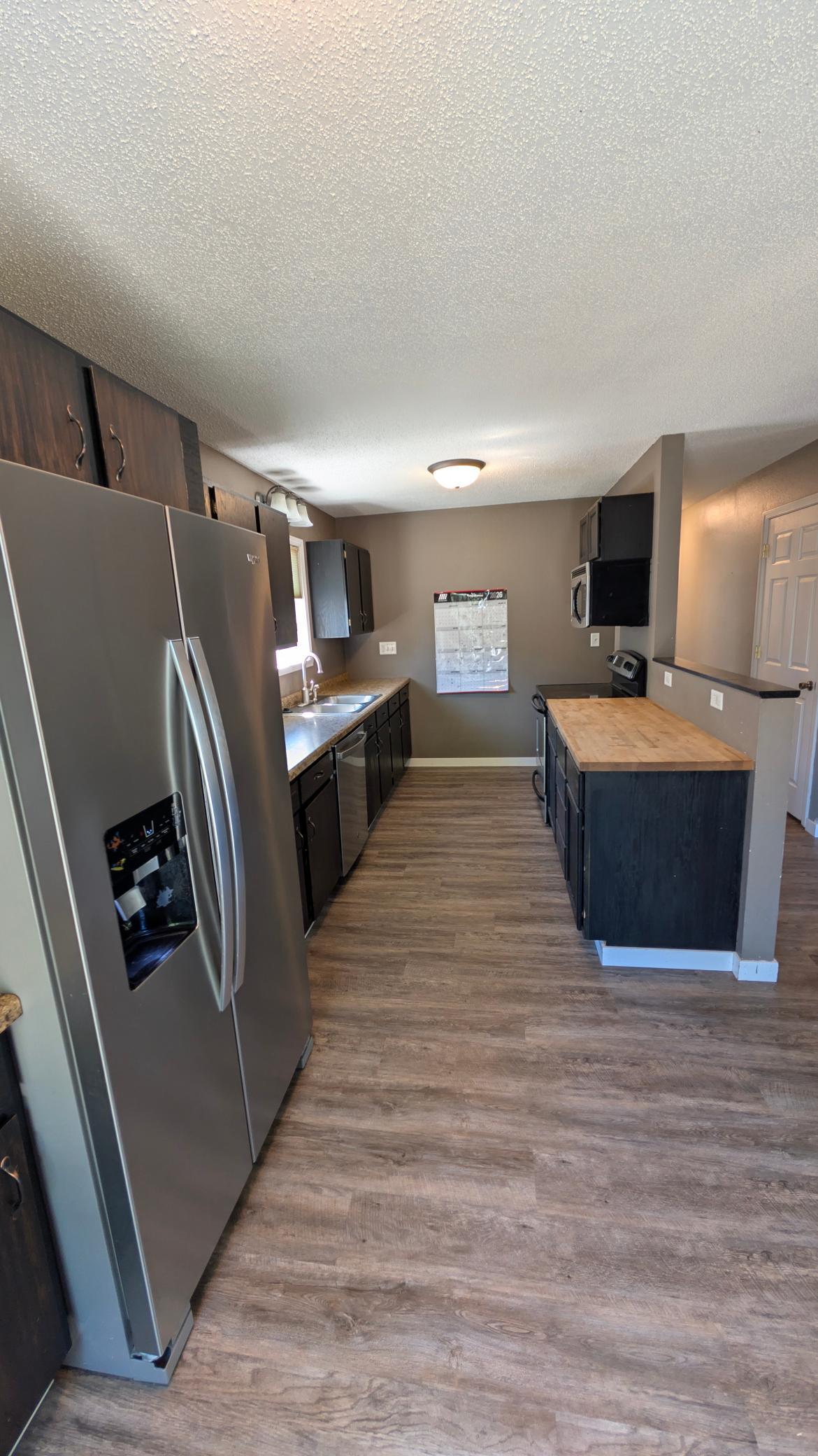 1982 single family home for sale at 510 5th Street in Mapleton, ND — 5 bed, 2 bath (photo 21 of 31)