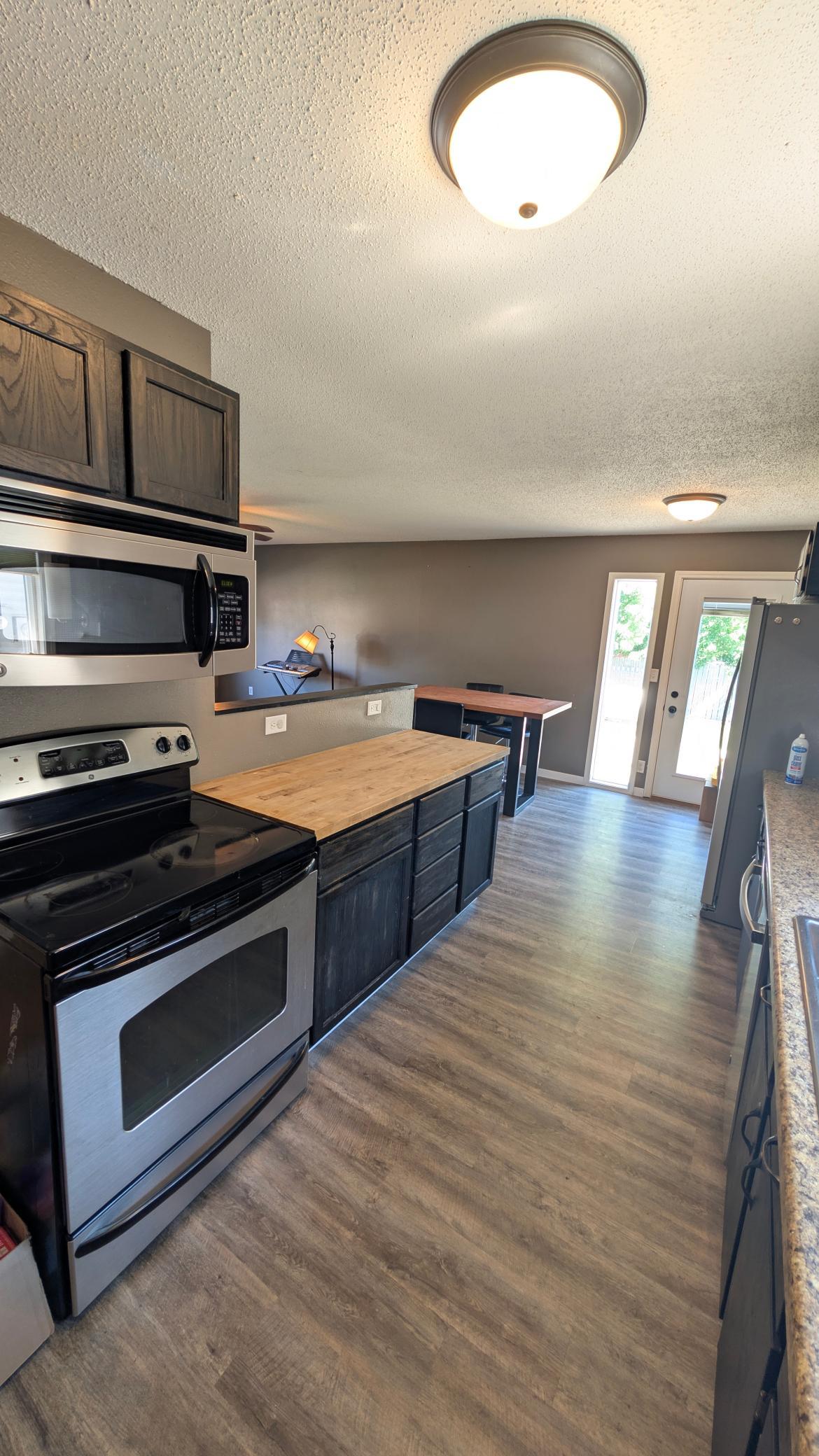 1982 single family home for sale at 510 5th Street in Mapleton, ND — 5 bed, 2 bath (photo 22 of 31)