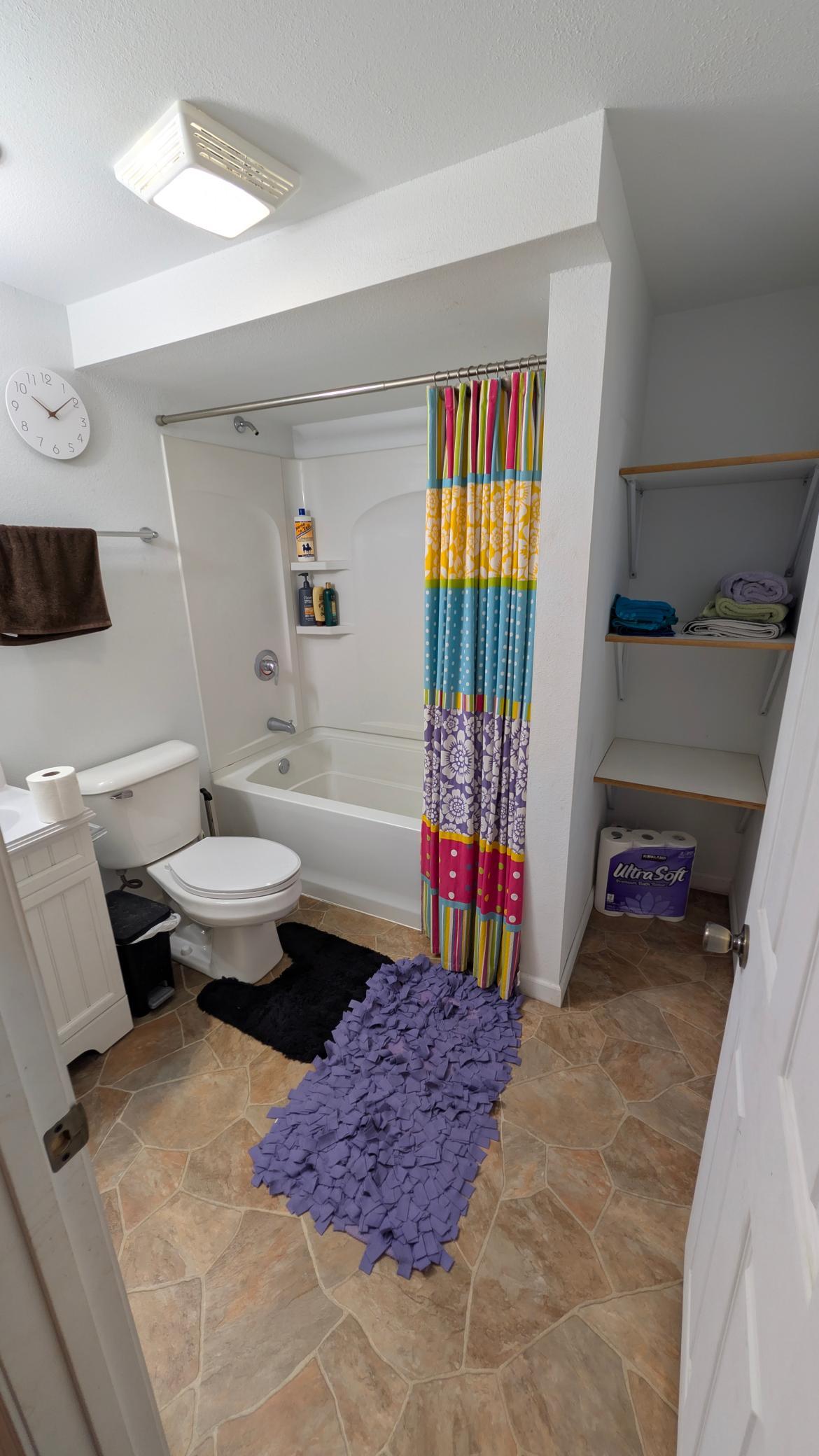 1982 single family home for sale at 510 5th Street in Mapleton, ND — 5 bed, 2 bath (photo 25 of 31)