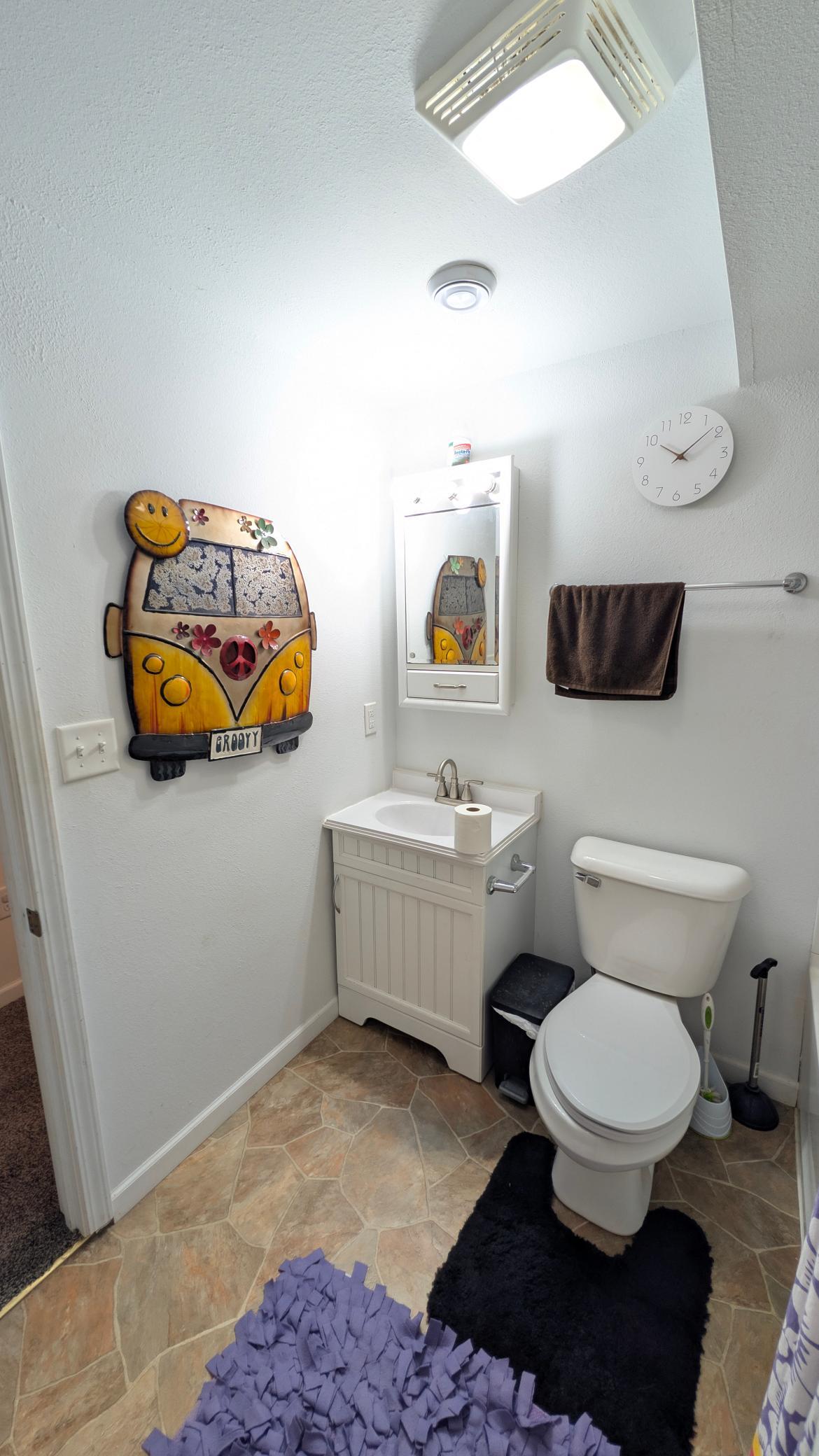 1982 single family home for sale at 510 5th Street in Mapleton, ND — 5 bed, 2 bath (photo 26 of 31)