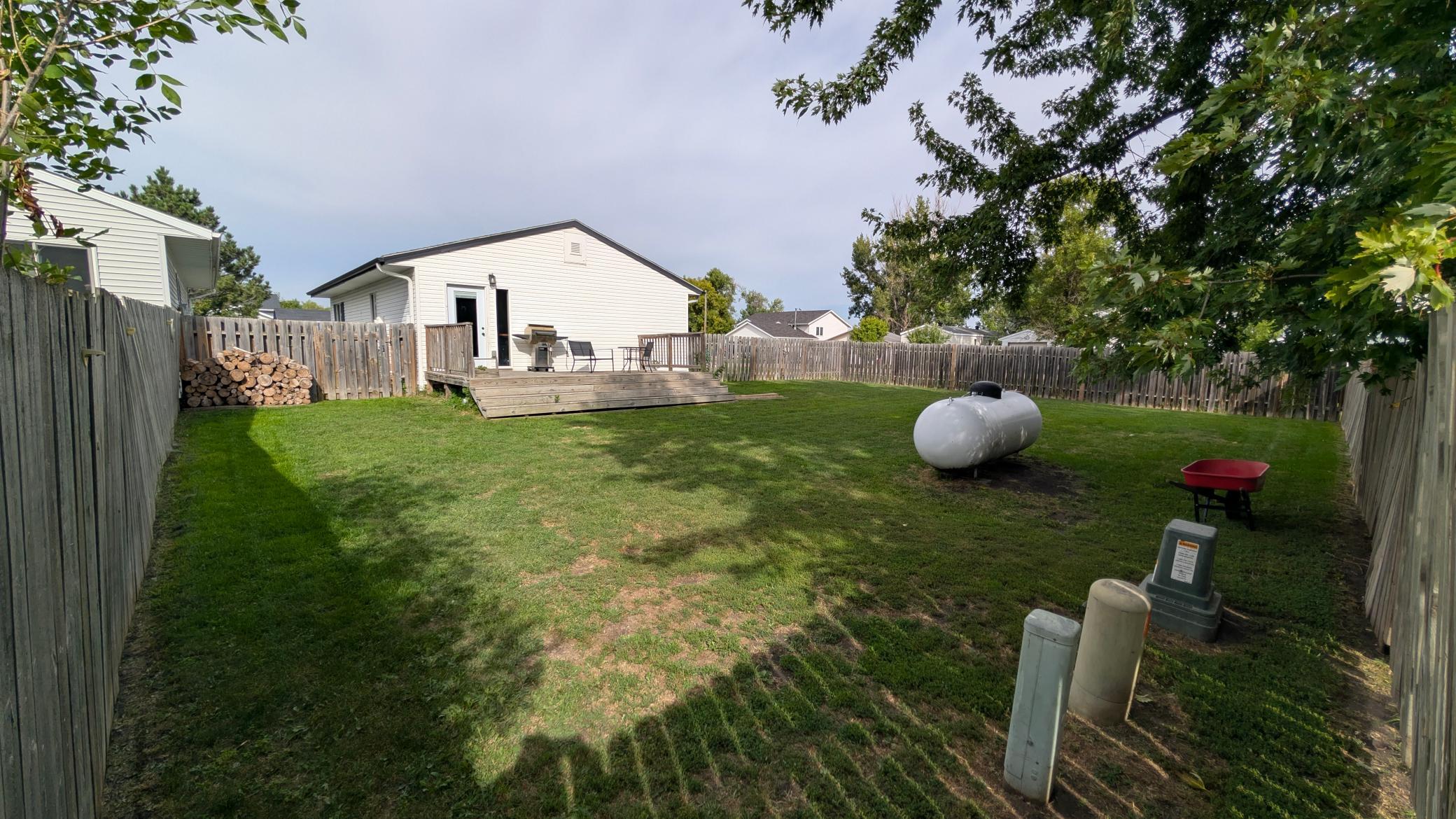 1982 single family home for sale at 510 5th Street in Mapleton, ND — 5 bed, 2 bath (photo 28 of 31)