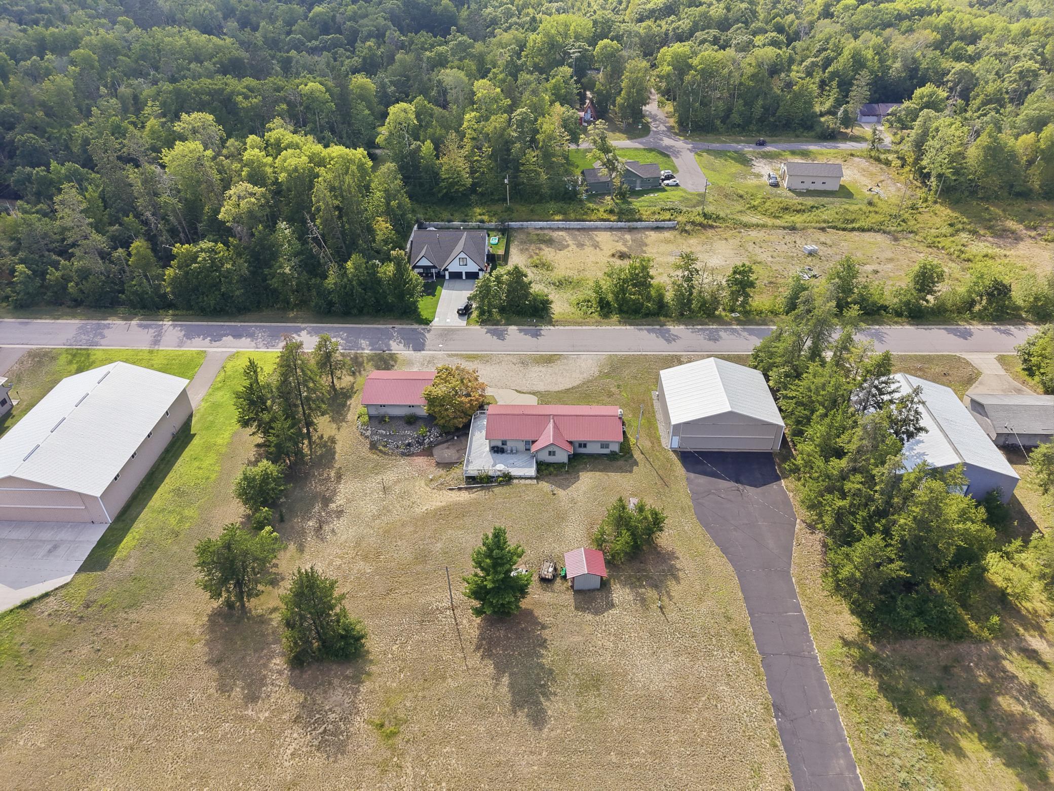 1965 single family home for sale at 30600 Airport Road in Breezy Point, MN — 4 bed, 3 bath (photo 2 of 48)