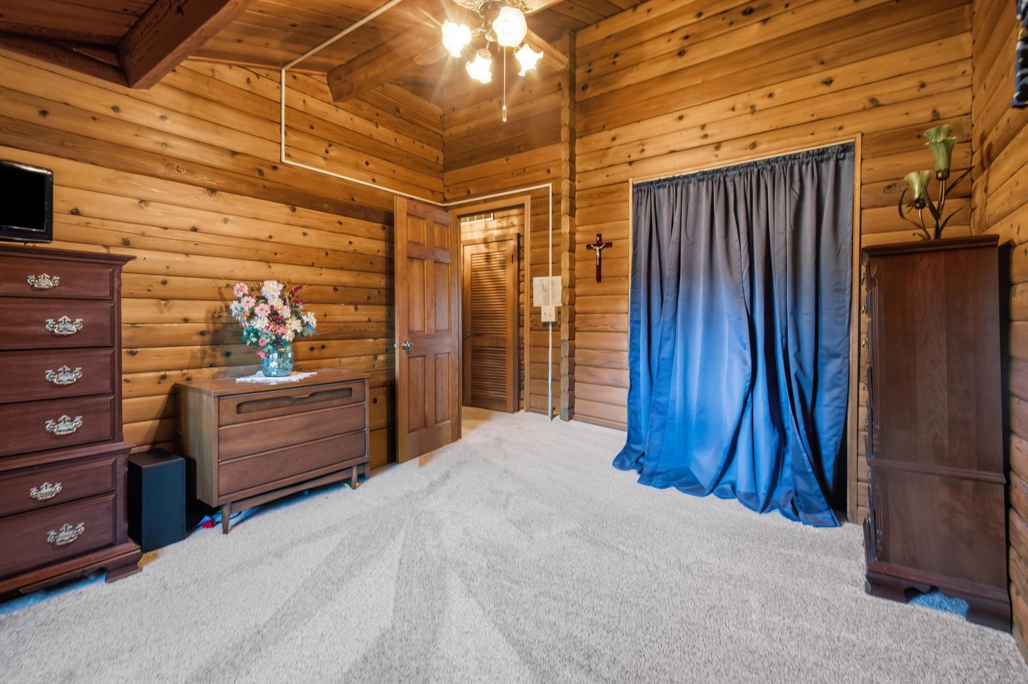1965 single family home for sale at 30600 Airport Road in Breezy Point, MN — 4 bed, 3 bath (photo 20 of 48)
