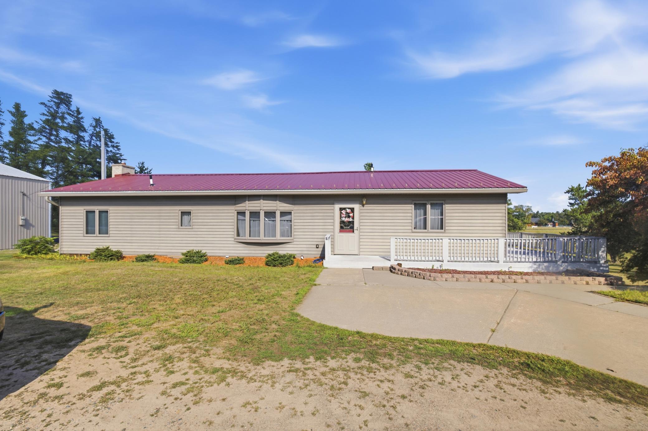 1965 single family home for sale at 30600 Airport Road in Breezy Point, MN — 4 bed, 3 bath (photo 4 of 48)