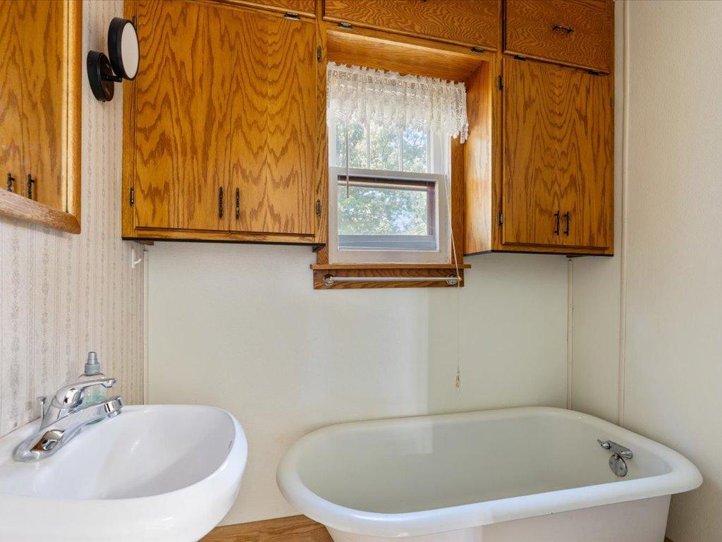 1894 single family home for sale at 5164 State 210 SW in Pillager, MN — 3 bed, 1 bath (photo 24 of 47)