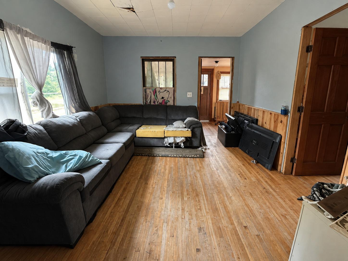 1975 single family home for sale at 309 Balsam Avenue NW in Cass Lake, MN — 2 bed, 1 bath (photo 4 of 10)