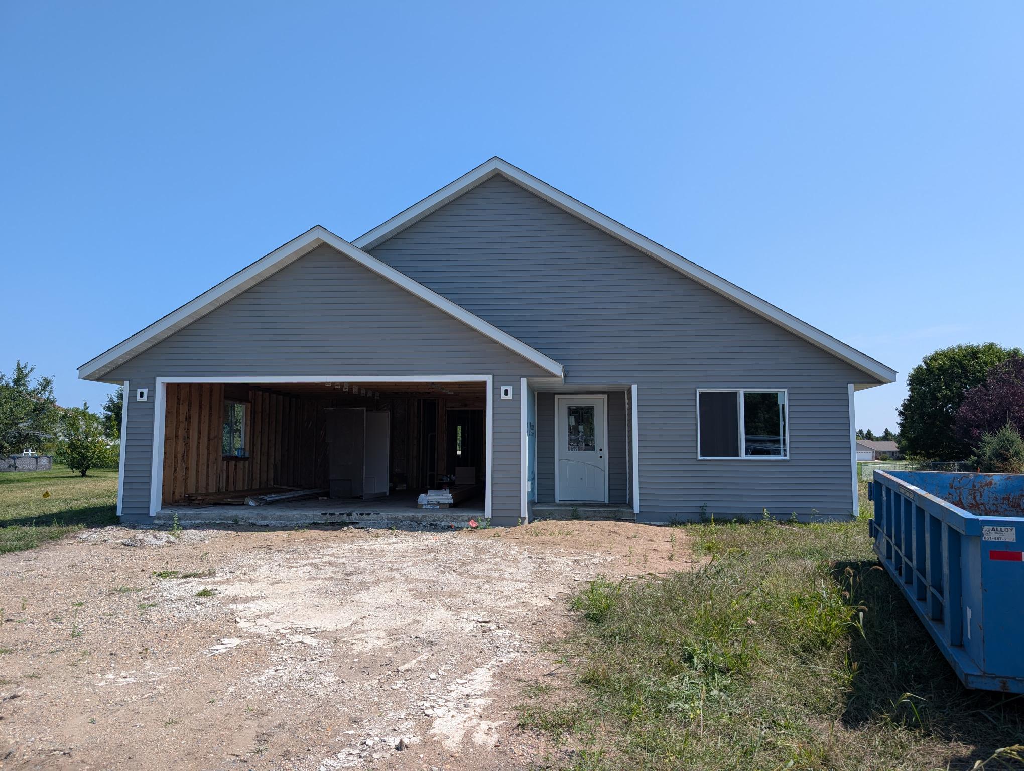 2026 single family home for sale at 601 W 7th Avenue in Osakis, MN — 2 bed, 2 bath (photo 2 of 15)