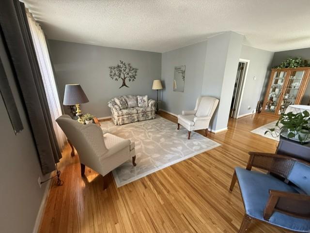 1899 single family home for sale at 210 9th Street N in Breckenridge, MN — 3 bed, 3 bath (photo 2 of 38)