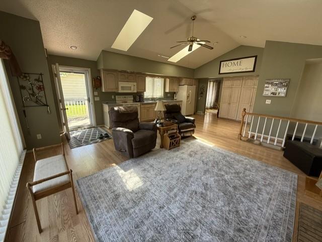 1899 single family home for sale at 210 9th Street N in Breckenridge, MN — 3 bed, 3 bath (photo 13 of 38)
