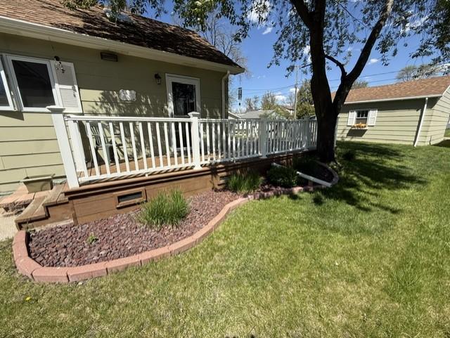 1899 single family home for sale at 210 9th Street N in Breckenridge, MN — 3 bed, 3 bath (photo 30 of 38)