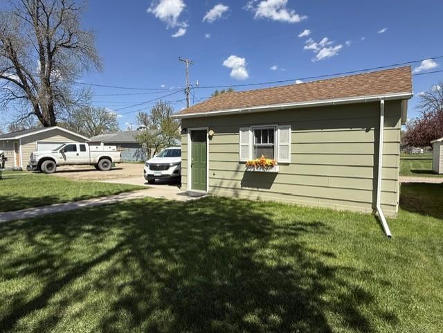 1899 single family home for sale at 210 9th Street N in Breckenridge, MN — 3 bed, 3 bath (photo 32 of 38)