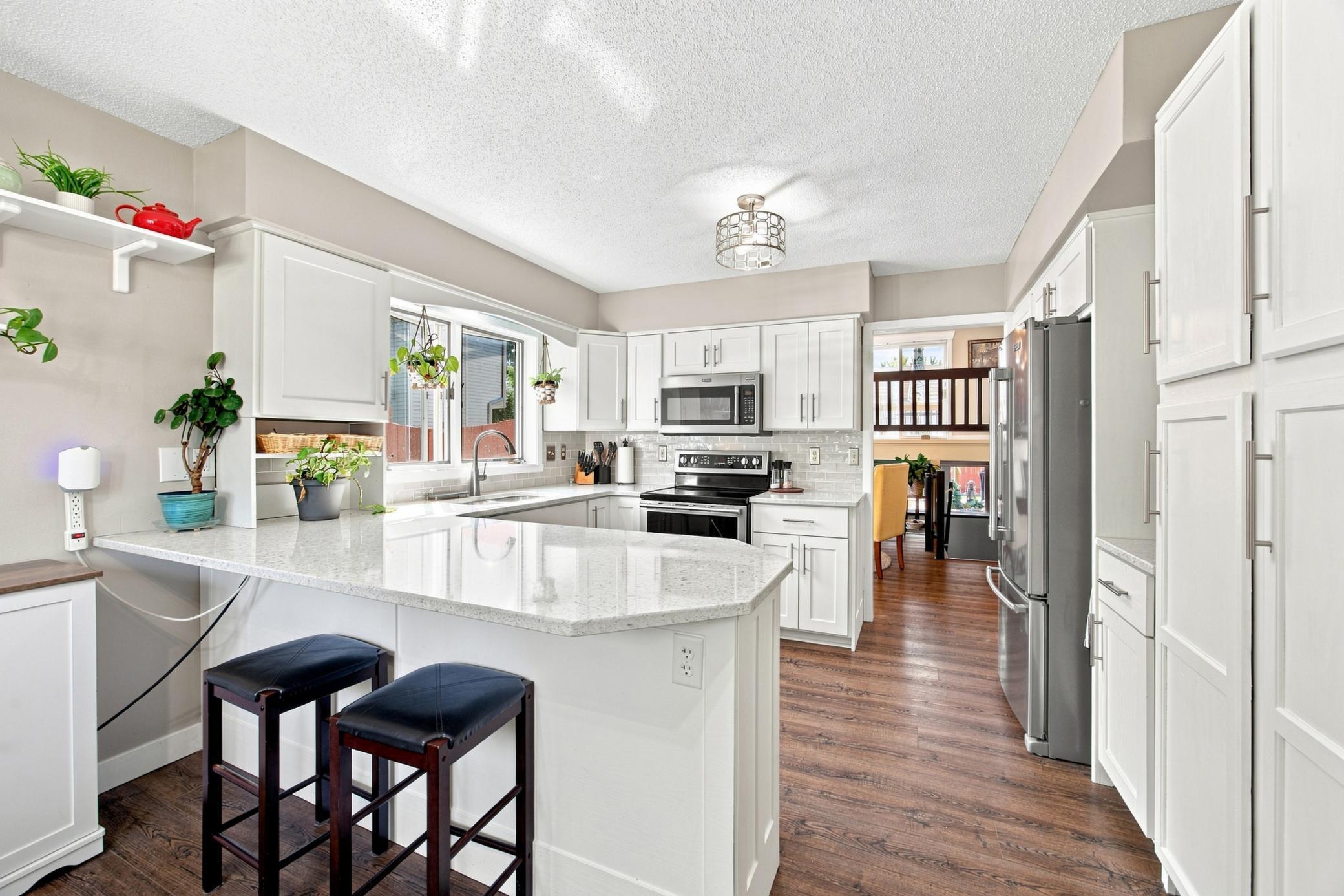 1993 single family home for sale at 3032 37th Avenue S in Fargo, ND — 5 bed, 3 bath (photo 11 of 35)