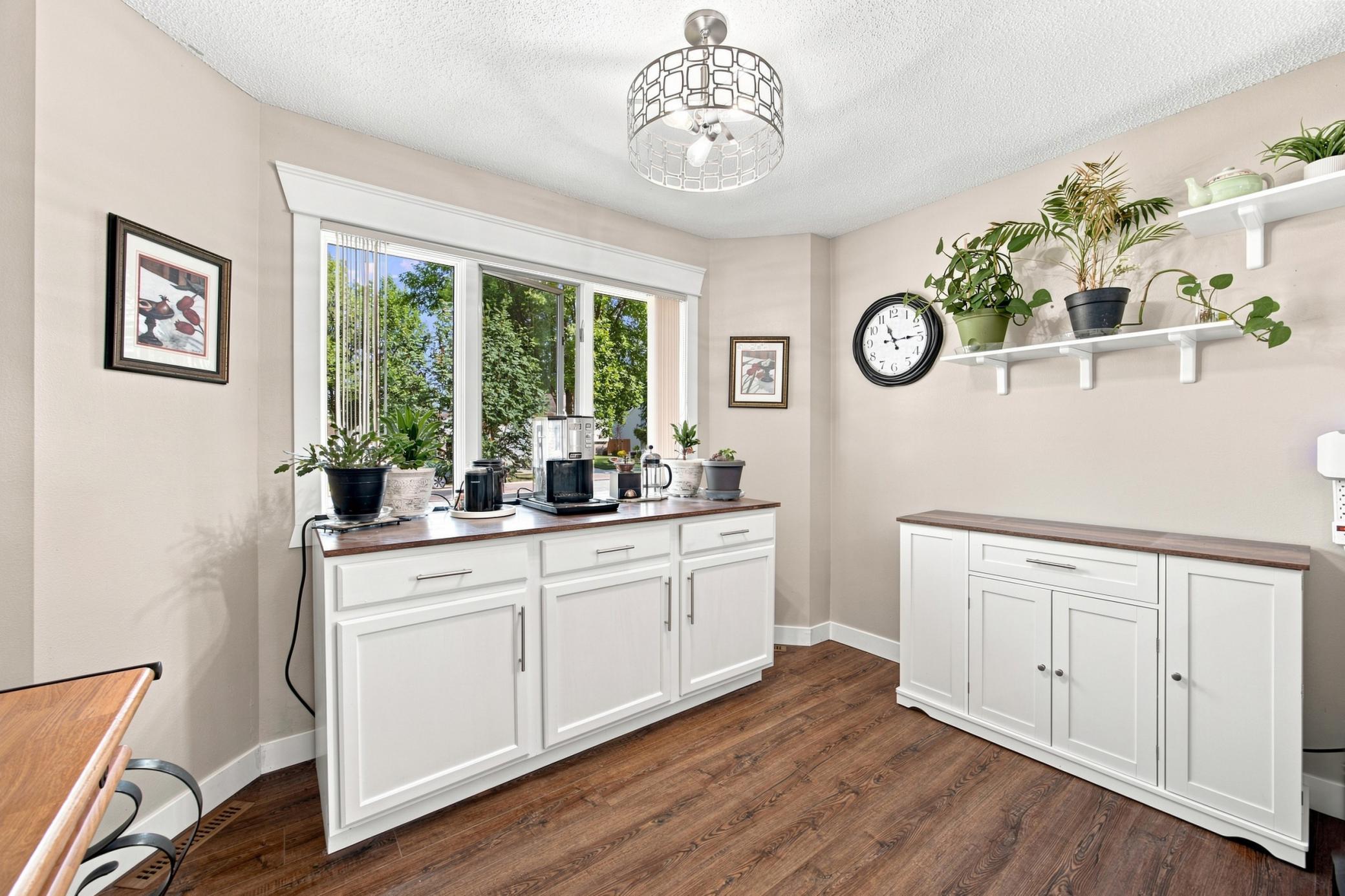 1993 single family home for sale at 3032 37th Avenue S in Fargo, ND — 5 bed, 3 bath (photo 12 of 35)
