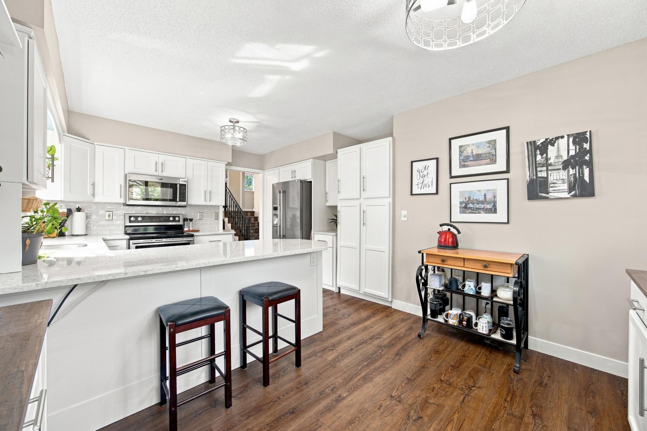 1993 single family home for sale at 3032 37th Avenue S in Fargo, ND — 5 bed, 3 bath (photo 13 of 35)
