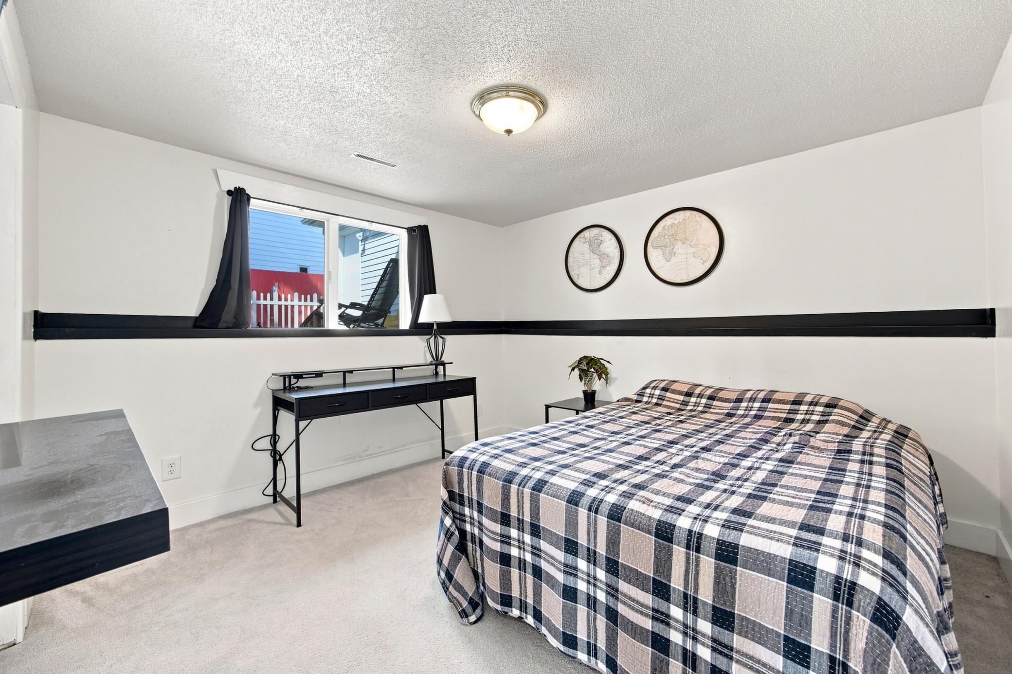 1993 single family home for sale at 3032 37th Avenue S in Fargo, ND — 5 bed, 3 bath (photo 28 of 35)