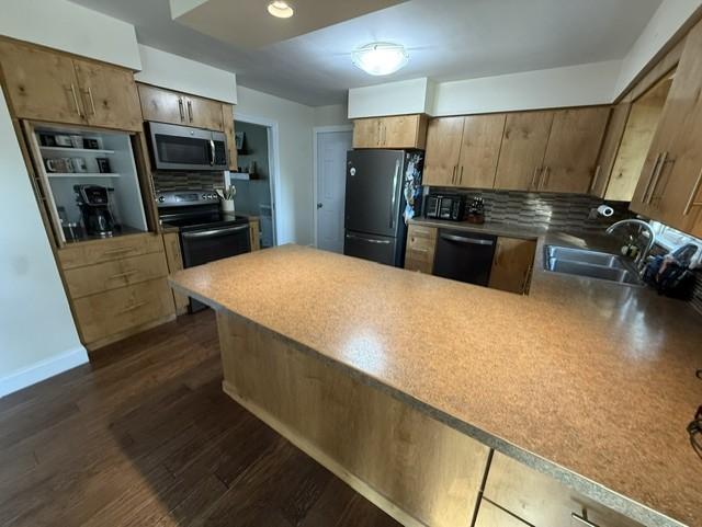 1960 single family home for sale at 857 3rd Street N in Wahpeton, ND — 3 bed, 3 bath (photo 12 of 42)