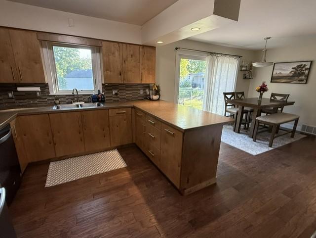 1960 single family home for sale at 857 3rd Street N in Wahpeton, ND — 3 bed, 3 bath (photo 14 of 42)