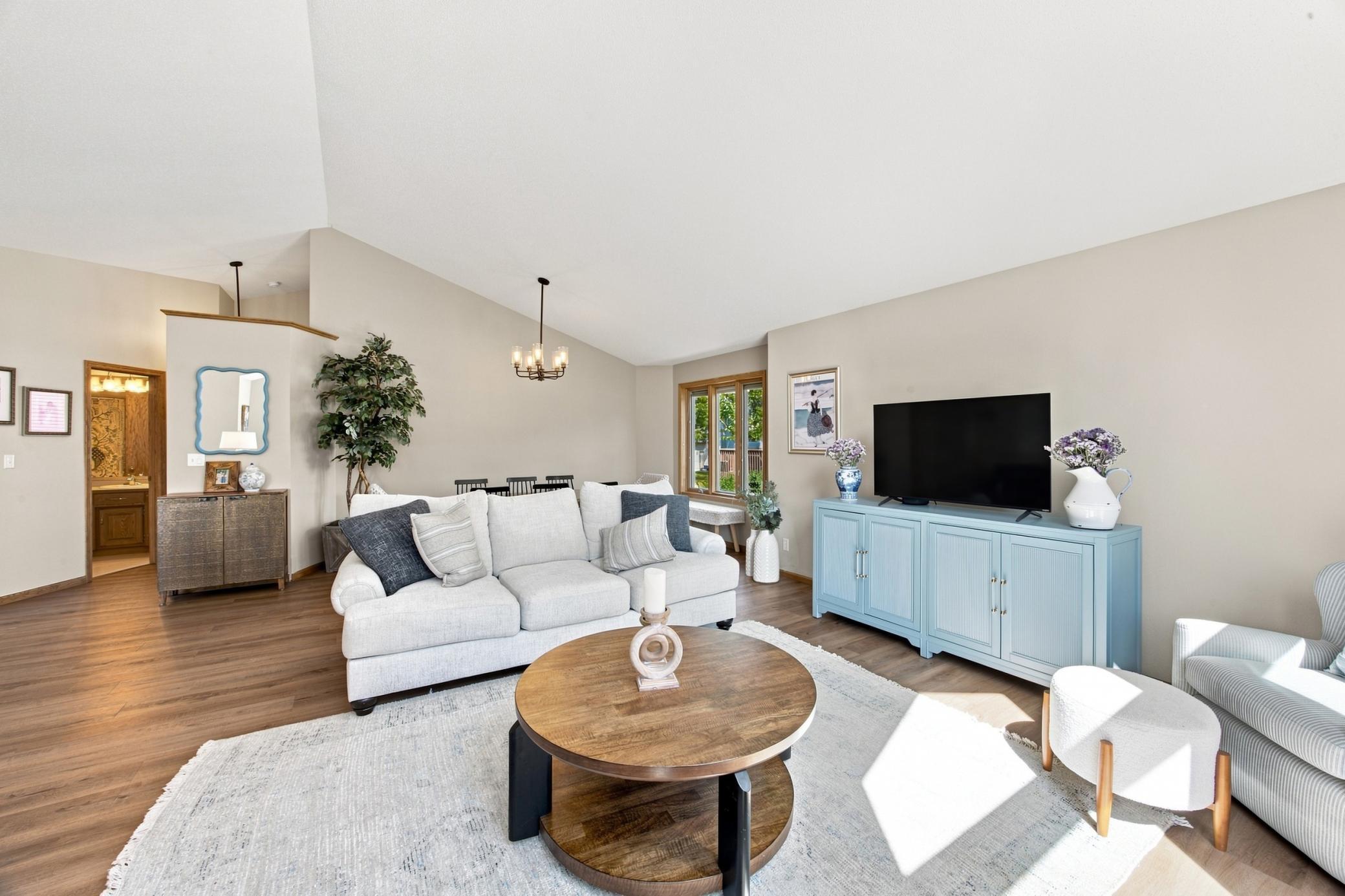 1992 single family home for sale at 2617 38 1/2 Avenue S in Fargo, ND — 4 bed, 3 bath (photo 11 of 48)