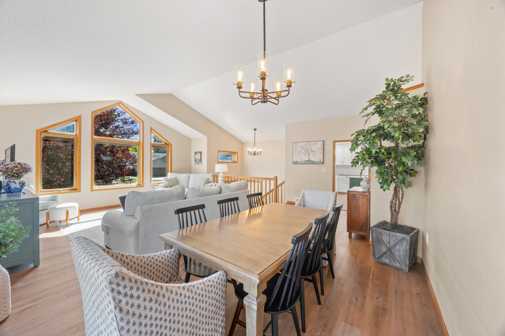 1992 single family home for sale at 2617 38 1/2 Avenue S in Fargo, ND — 4 bed, 3 bath (photo 12 of 48)