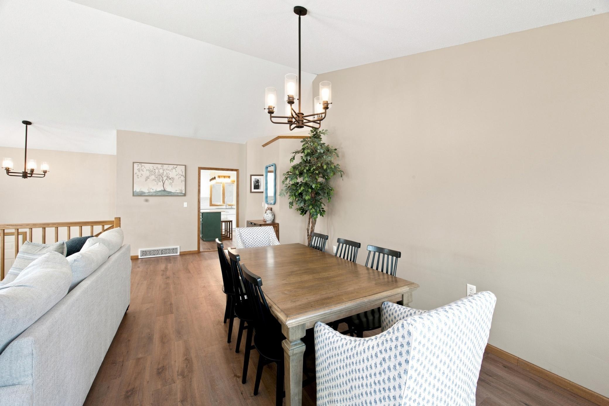 1992 single family home for sale at 2617 38 1/2 Avenue S in Fargo, ND — 4 bed, 3 bath (photo 14 of 48)