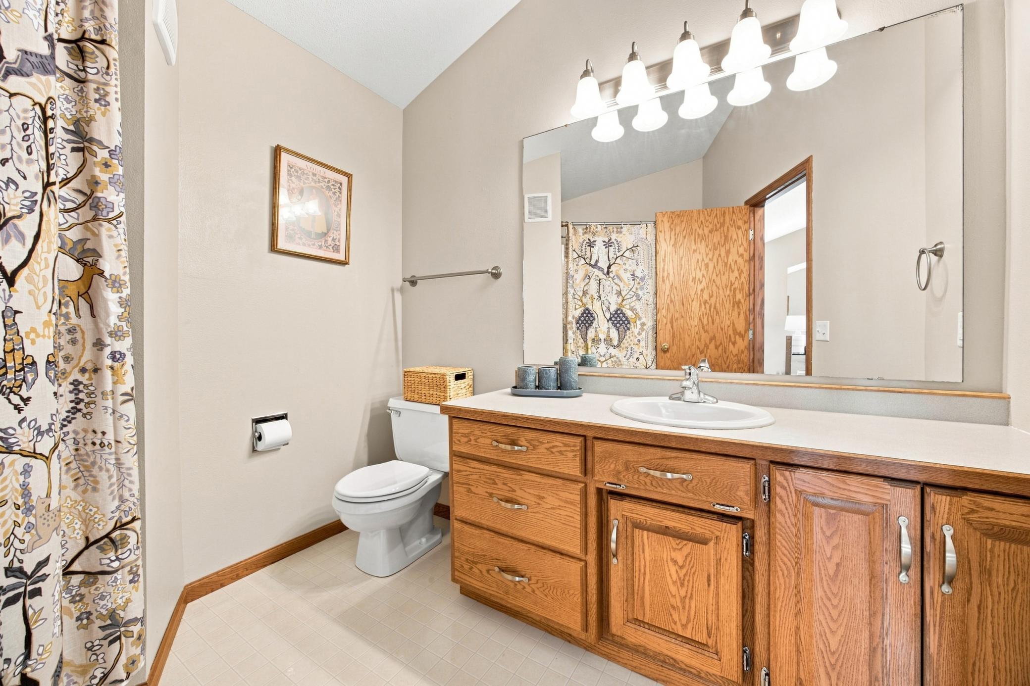 1992 single family home for sale at 2617 38 1/2 Avenue S in Fargo, ND — 4 bed, 3 bath (photo 26 of 48)