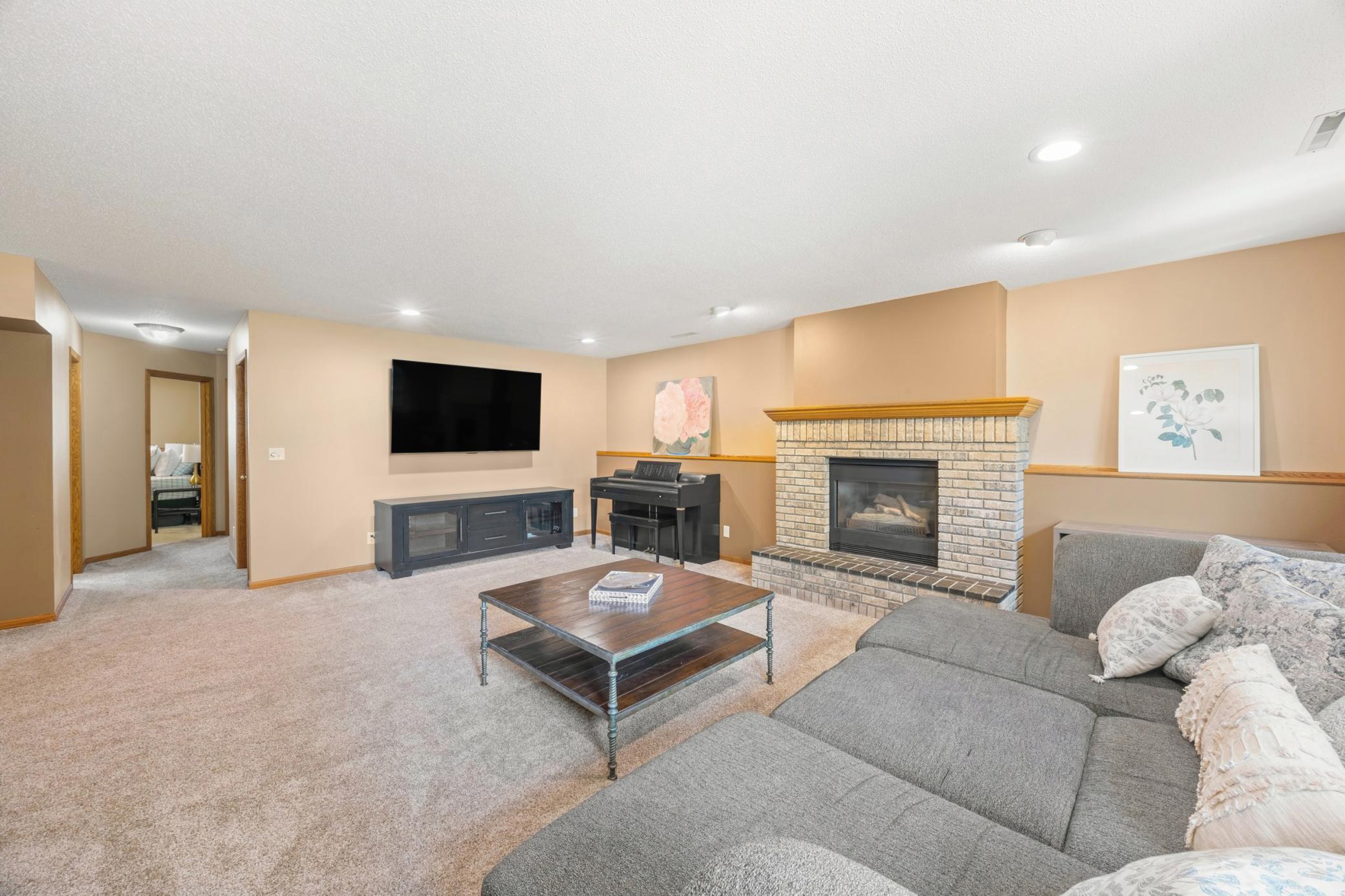 1992 single family home for sale at 2617 38 1/2 Avenue S in Fargo, ND — 4 bed, 3 bath (photo 32 of 48)