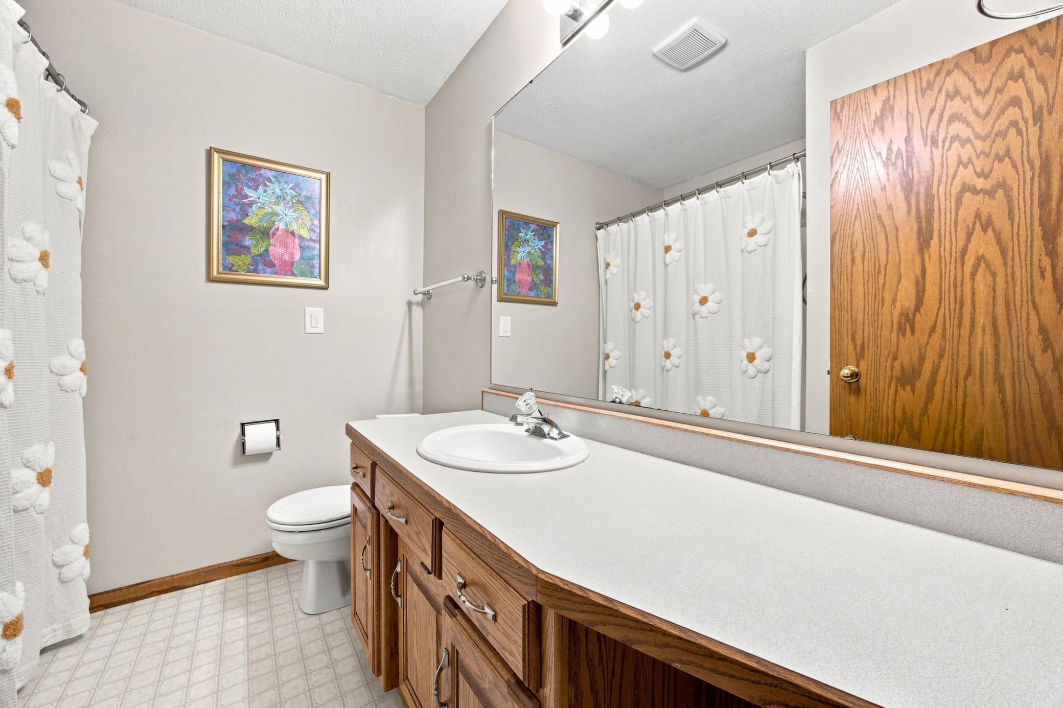 1992 single family home for sale at 2617 38 1/2 Avenue S in Fargo, ND — 4 bed, 3 bath (photo 35 of 48)