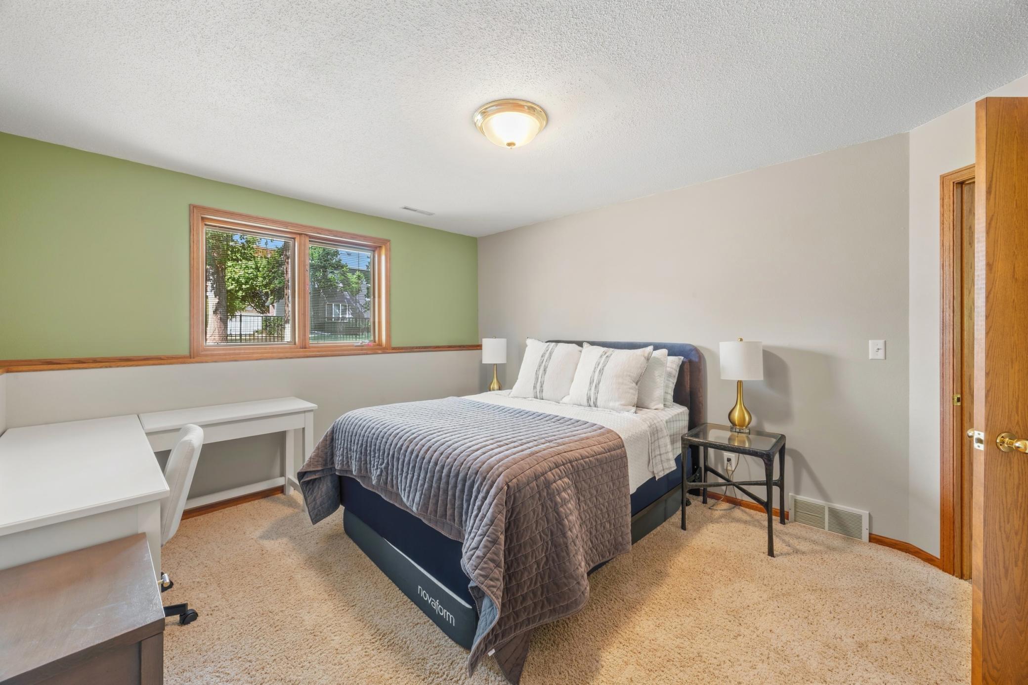1992 single family home for sale at 2617 38 1/2 Avenue S in Fargo, ND — 4 bed, 3 bath (photo 36 of 48)
