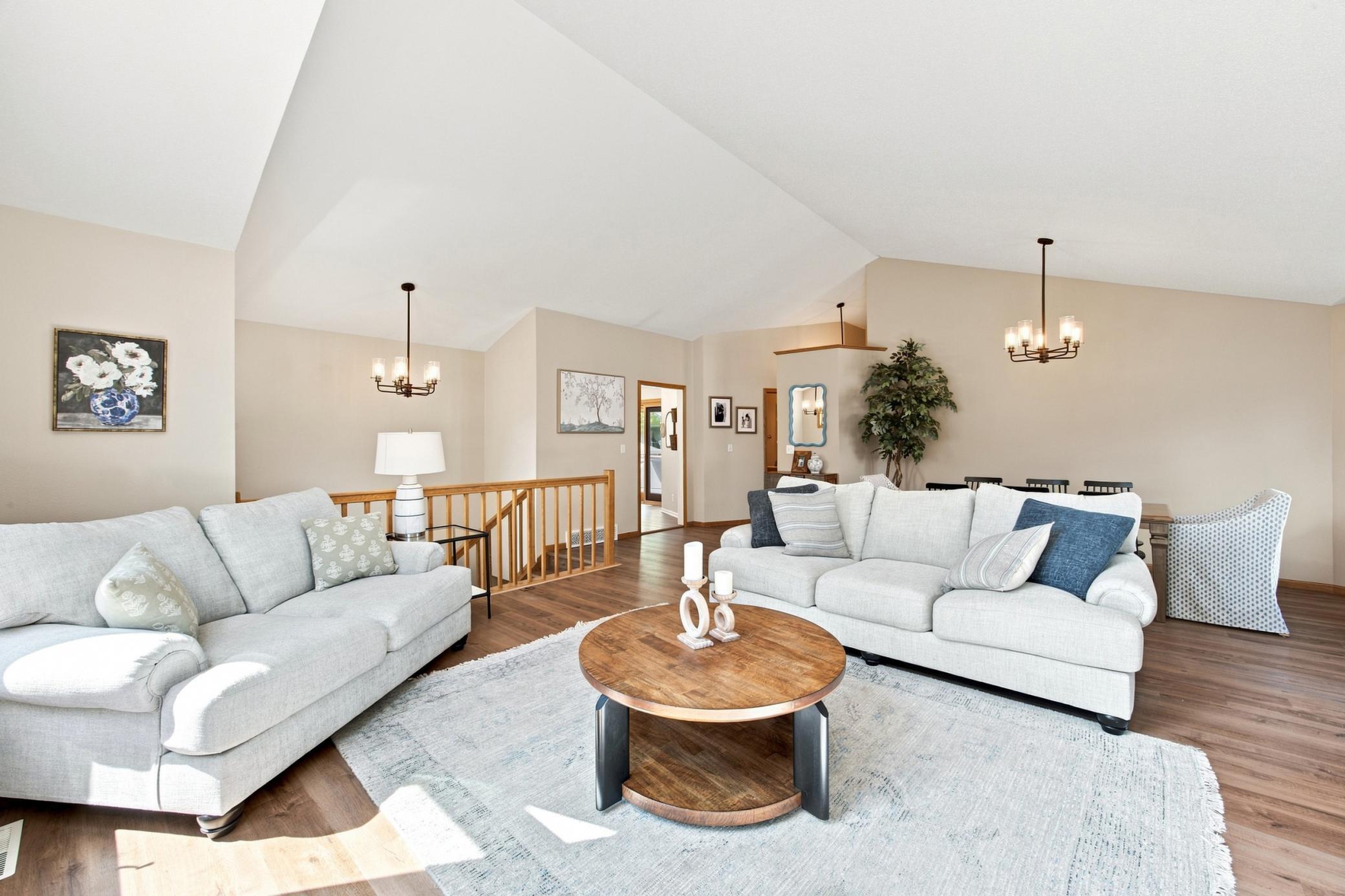 1992 single family home for sale at 2617 38 1/2 Avenue S in Fargo, ND — 4 bed, 3 bath (photo 9 of 48)