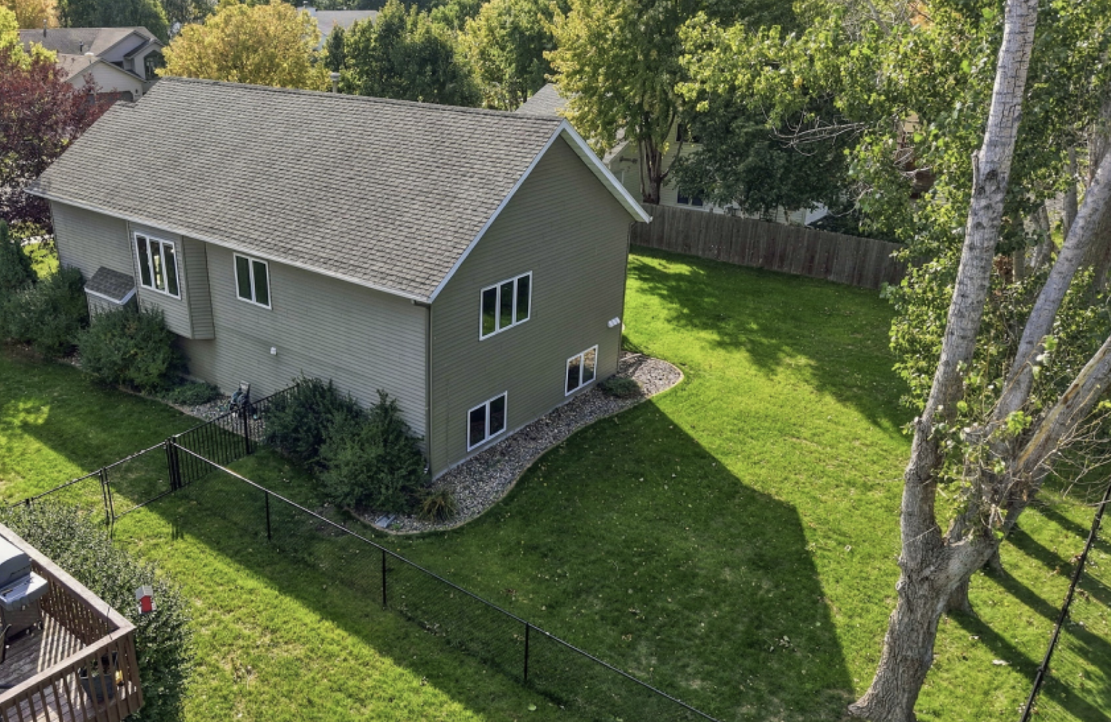 1992 single family home for sale at 2617 38 1/2 Avenue S in Fargo, ND — 4 bed, 3 bath (photo 45 of 52)