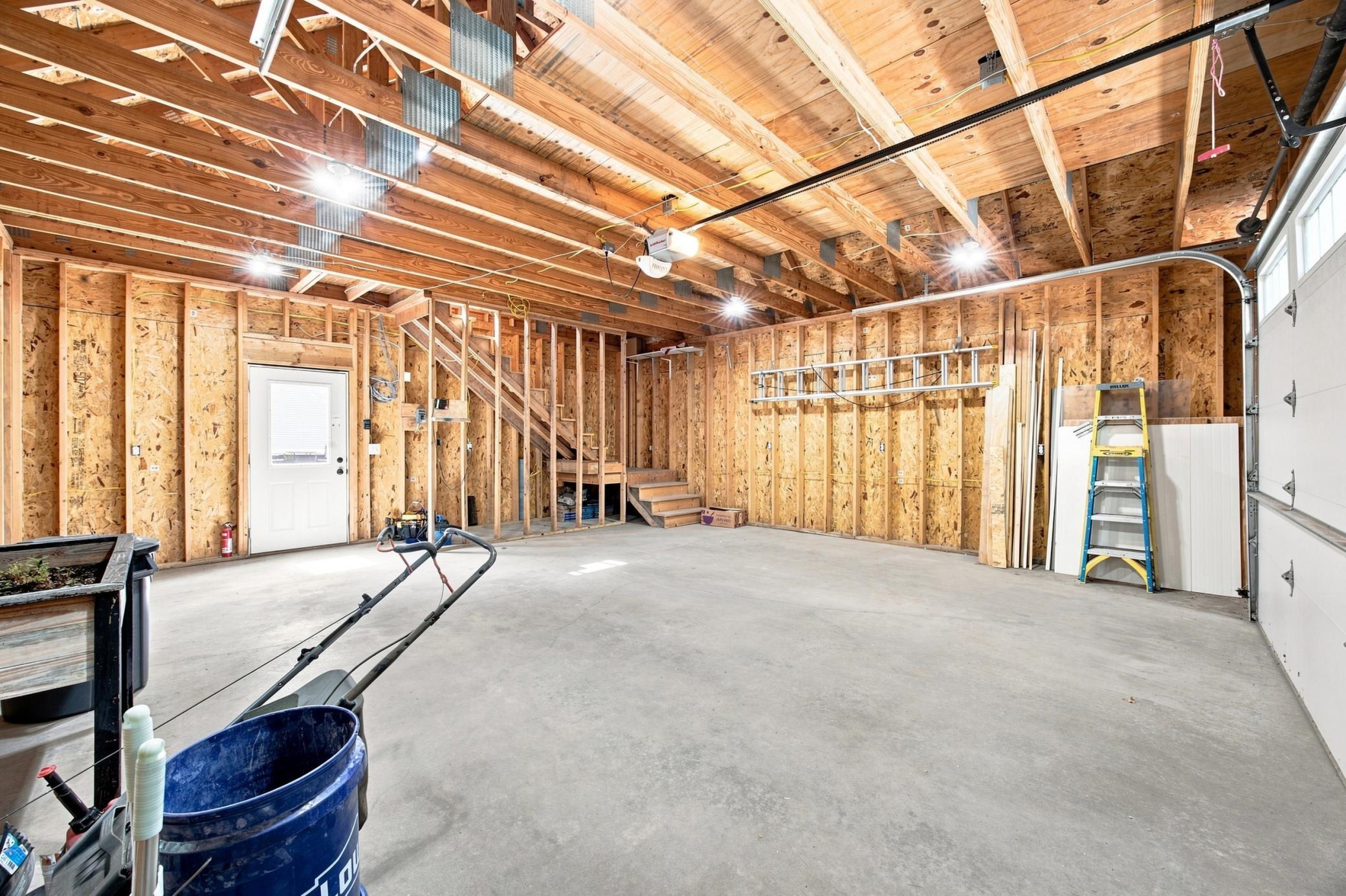 1913 single family home for sale at 819 8th Avenue N in Fargo, ND — 4 bed, 2 bath (photo 45 of 46)